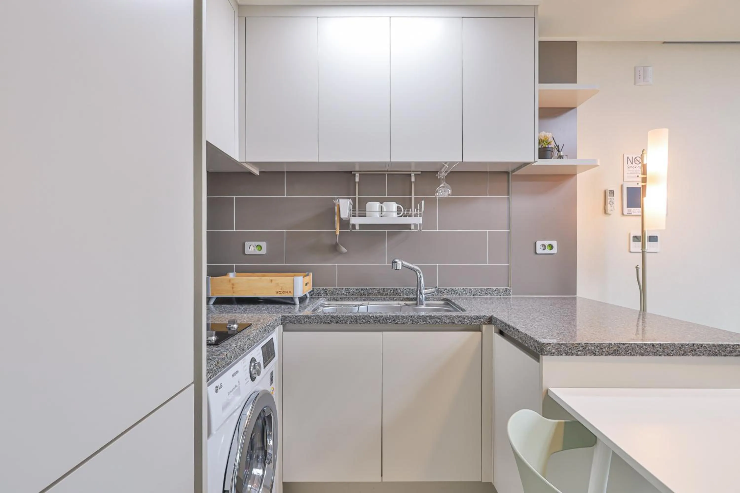 Double Room with Balcony in Landmark Stay in Songdo