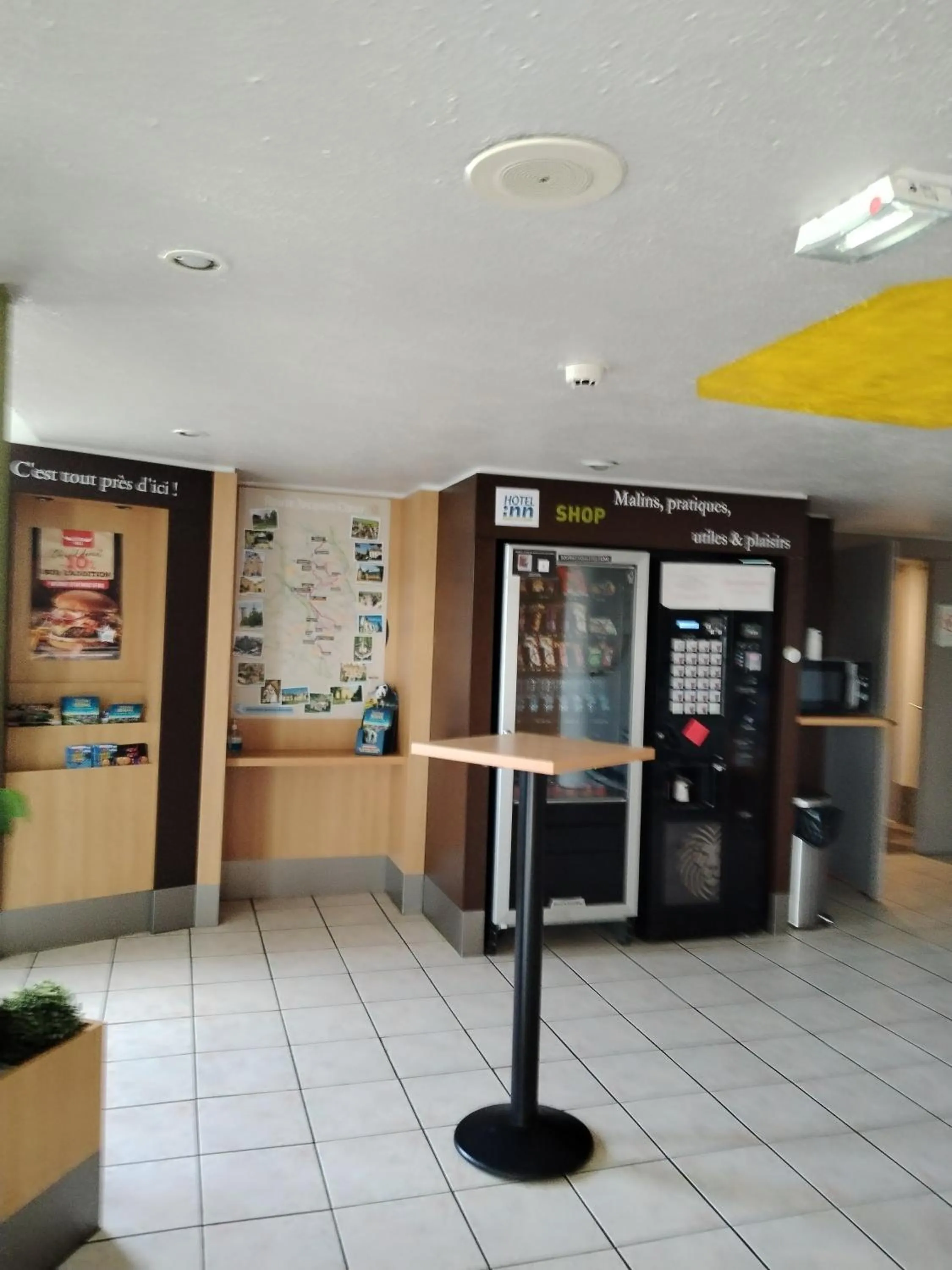 Twin Room in Hotel Inn Design Montluçon