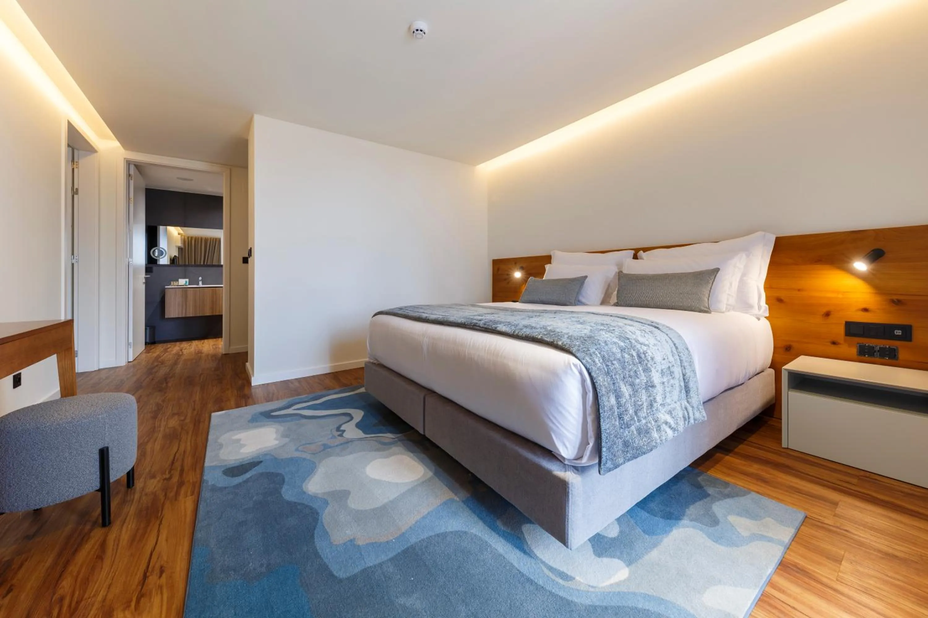 Two-Bedroom Apartment in The Shipyard - Angra