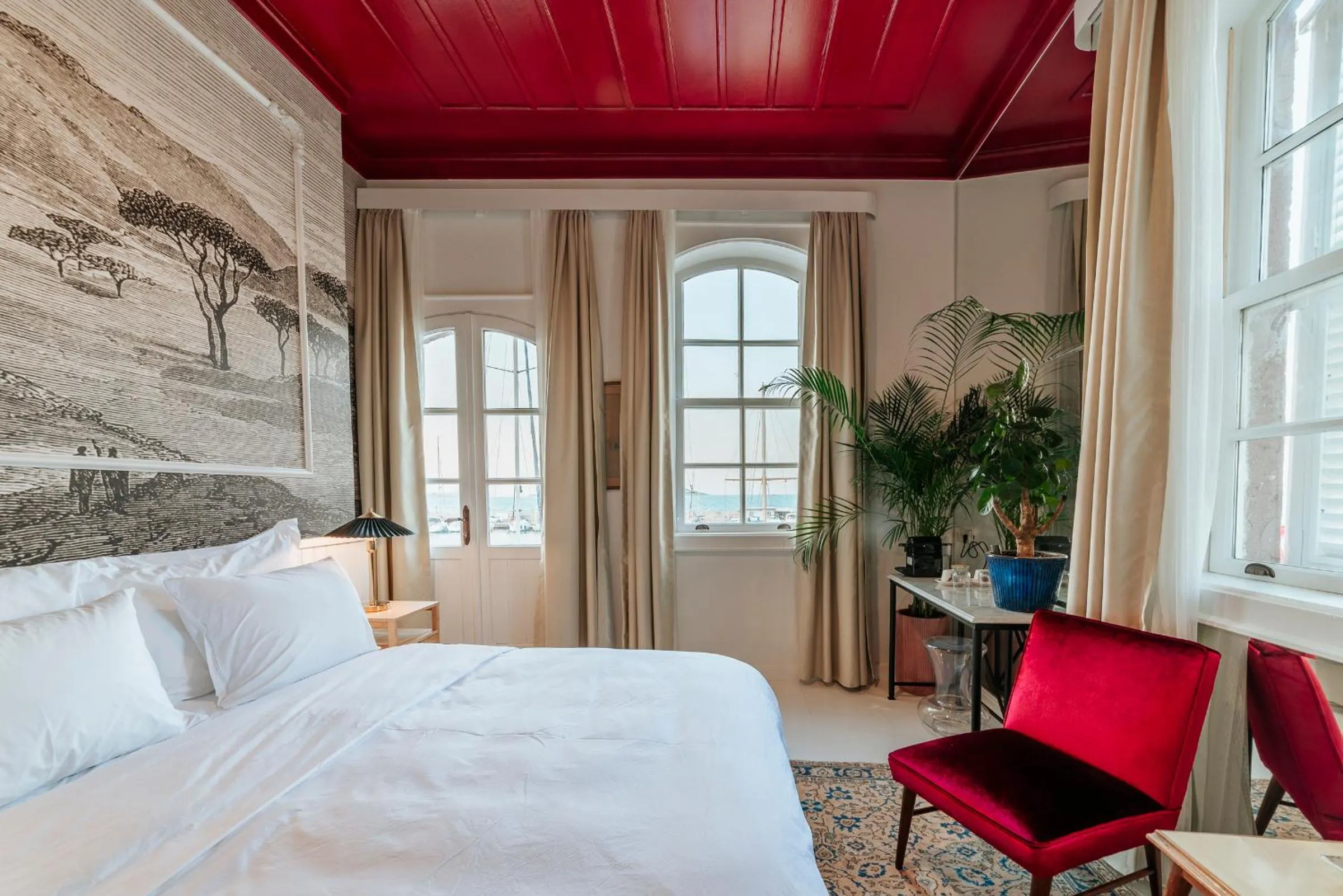 Deluxe Double Room with Balcony and Sea View in Gümrük Urla