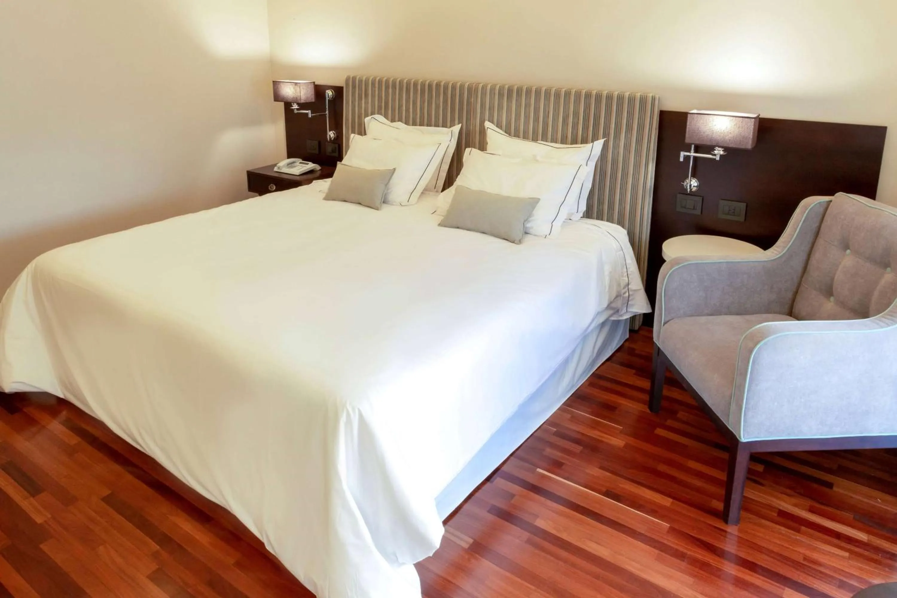 Superior King Room - Non-Smoking in Esplendor by Wyndham Buenos Aires Tango