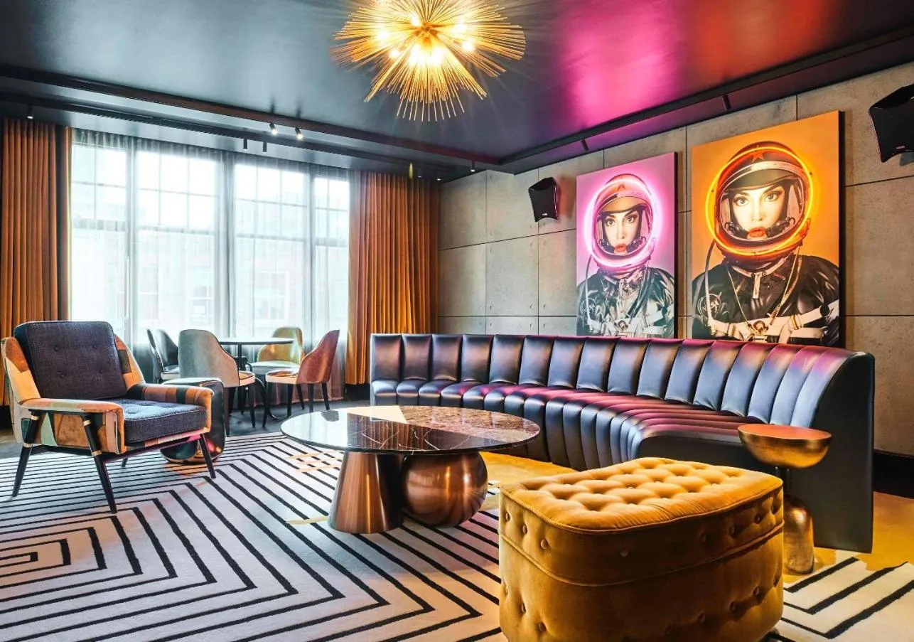 Two-Bedroom Deluxe Apartment in Chateau Denmark London