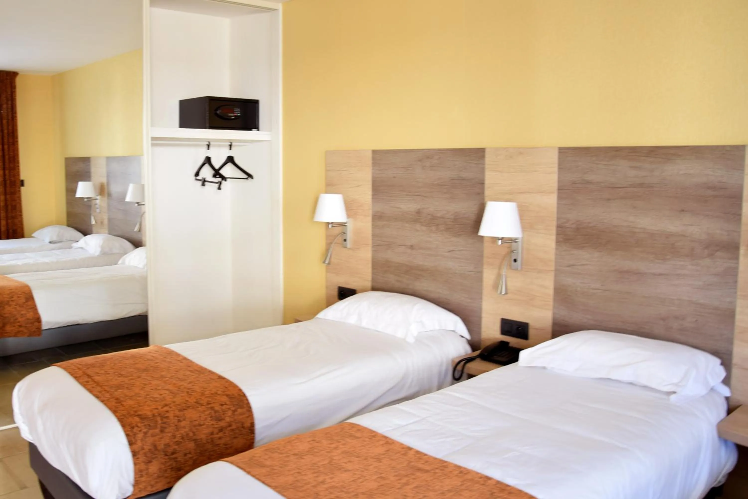 Superior Triple Room in Logis Des Sources