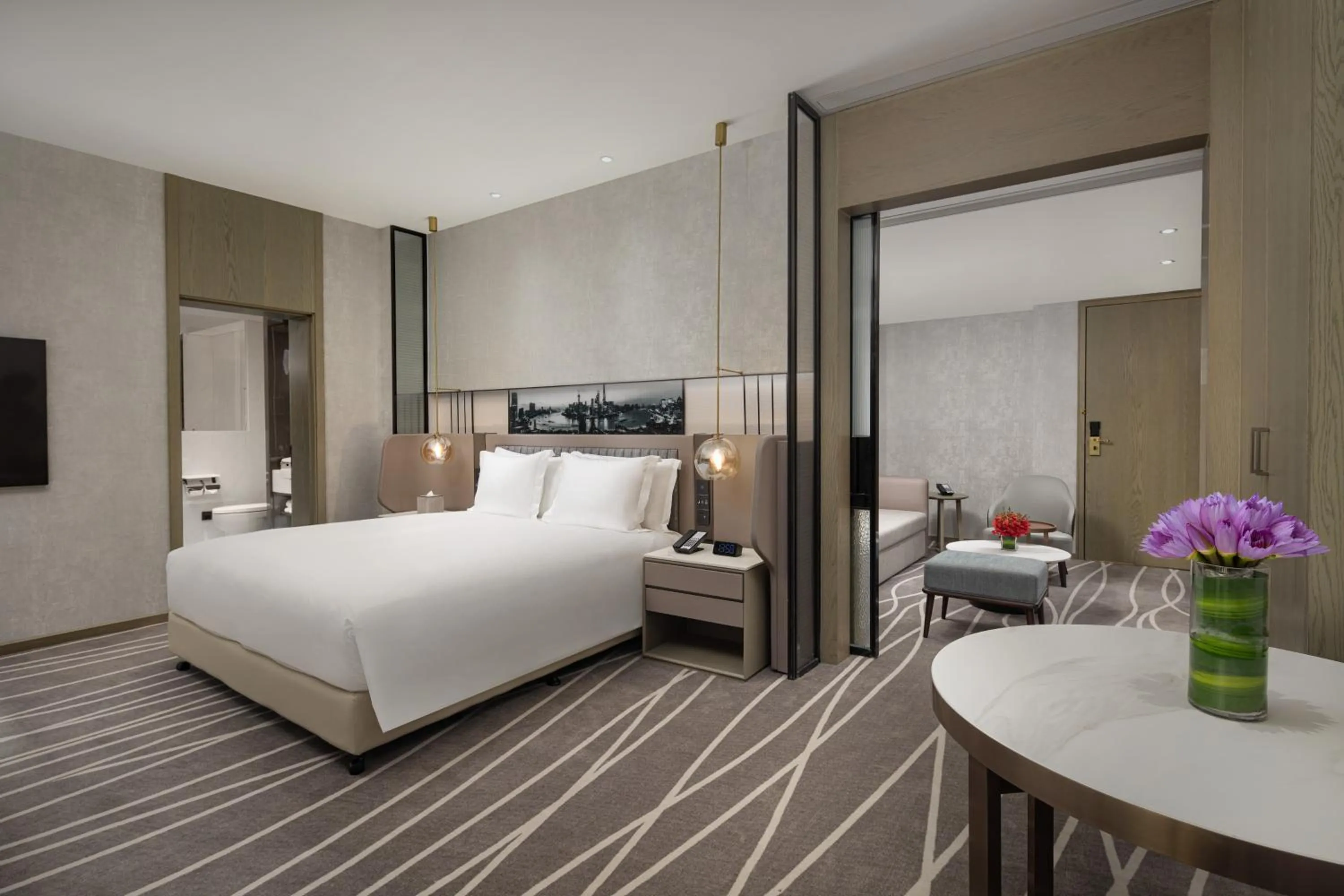 One-Bedroom Suite in Crowne Plaza Shanghai Nanjing Road by IHG
