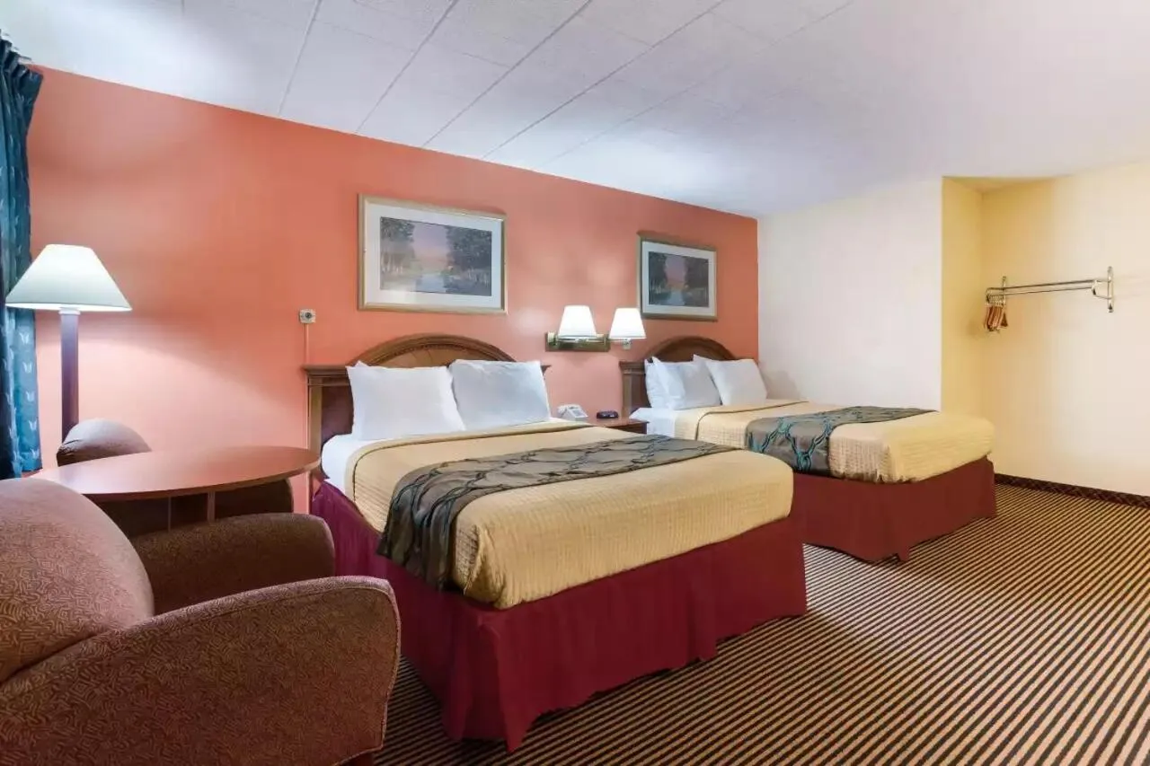 Deluxe Queen Room with Two Queen Beds in Royal Inn Clearfield