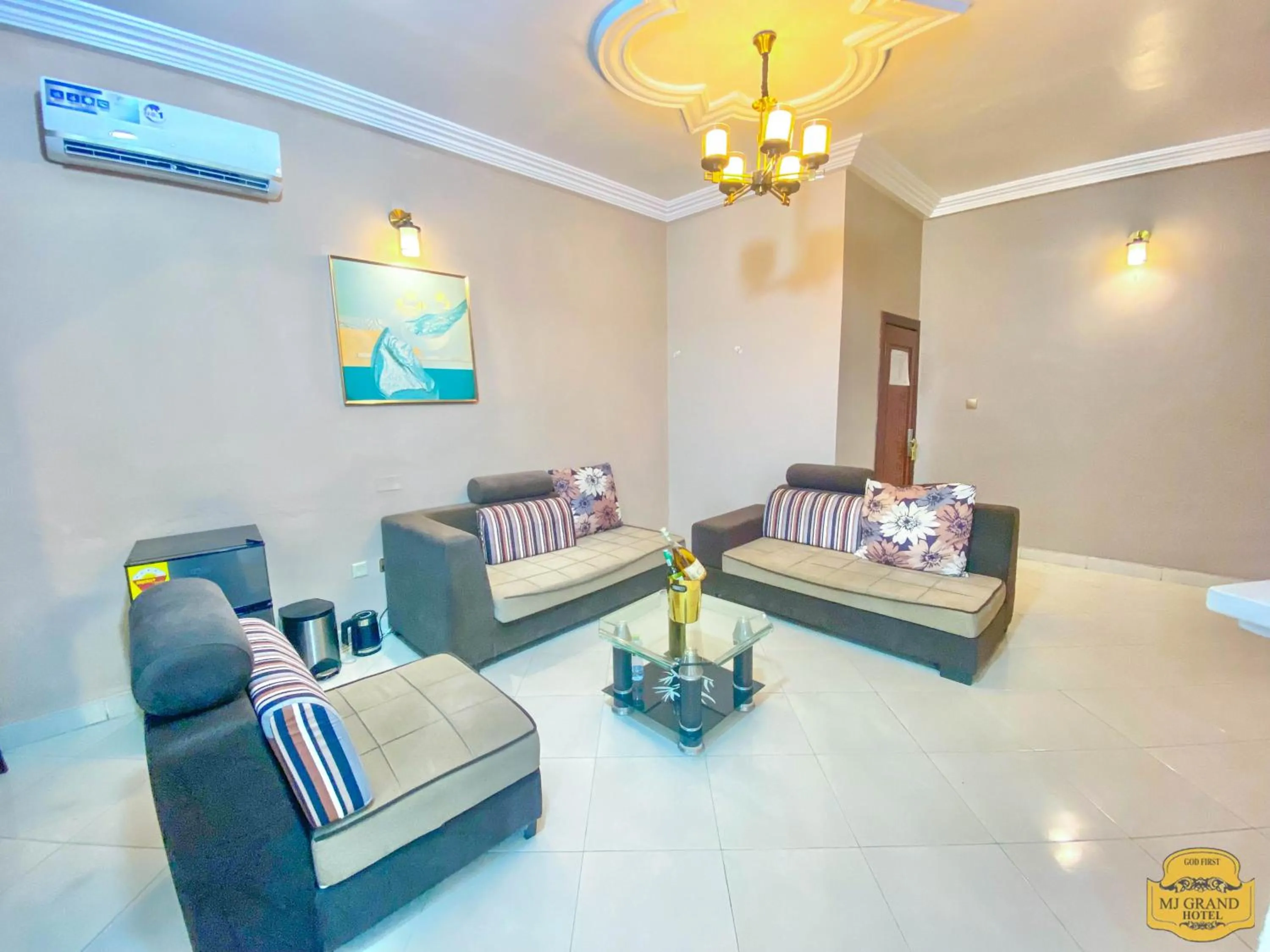 Executive Suite - single occupancy in MJ Grand Hotel