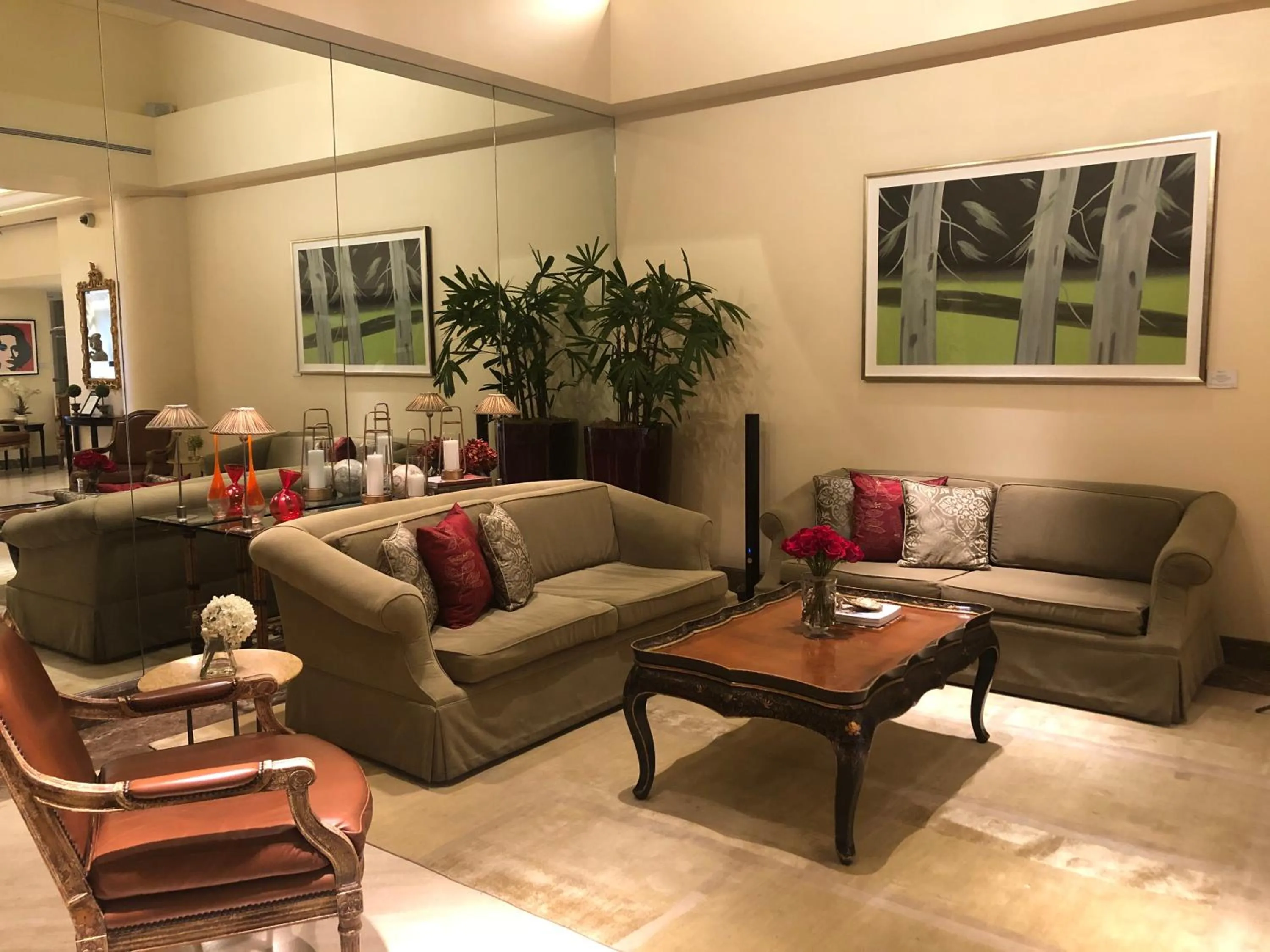 King Room - single occupancy - Disability Access in Taj Campton Place