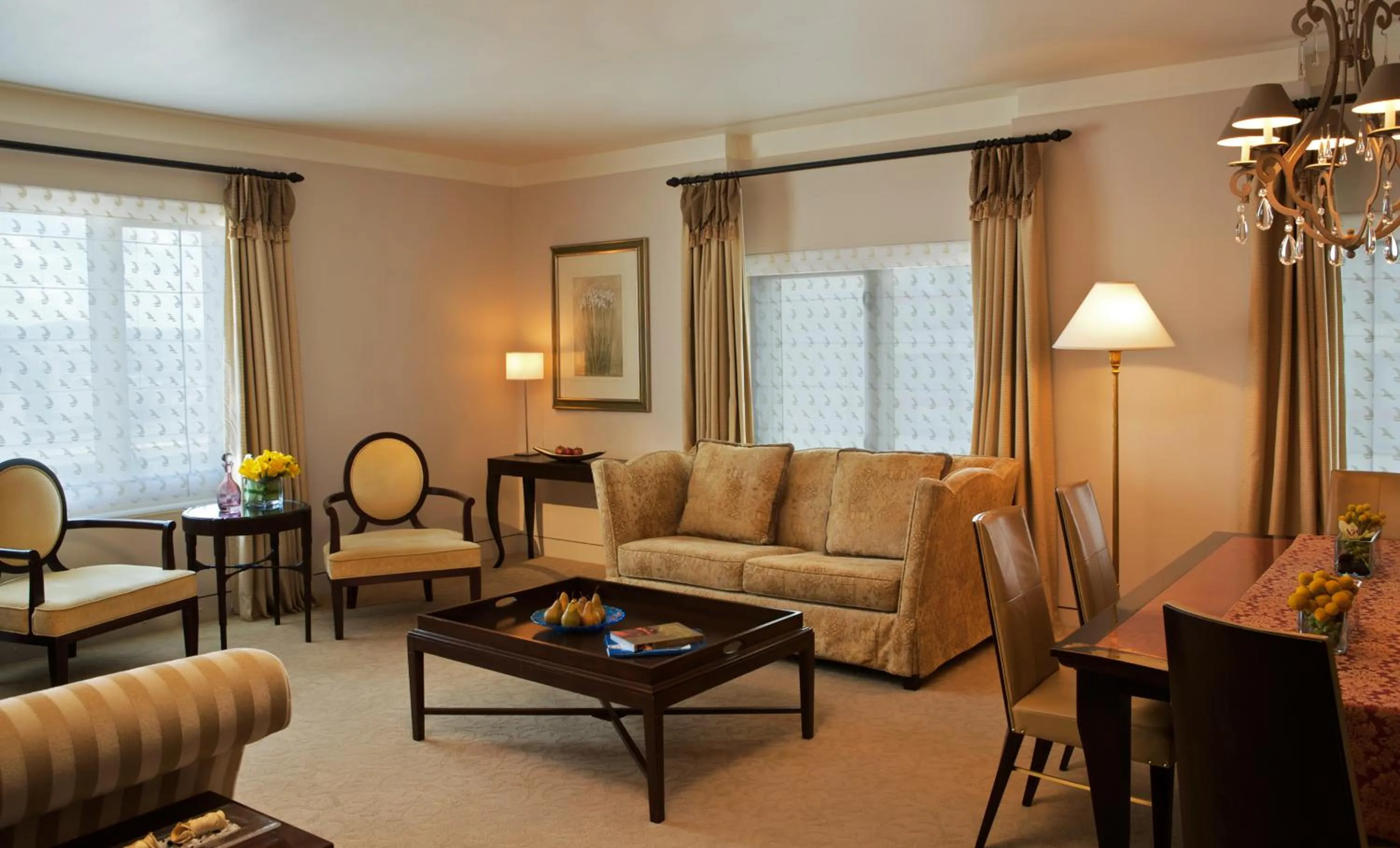 Executive 1 Bedroom Suite King Bed - single occupancy in Taj Campton Place
