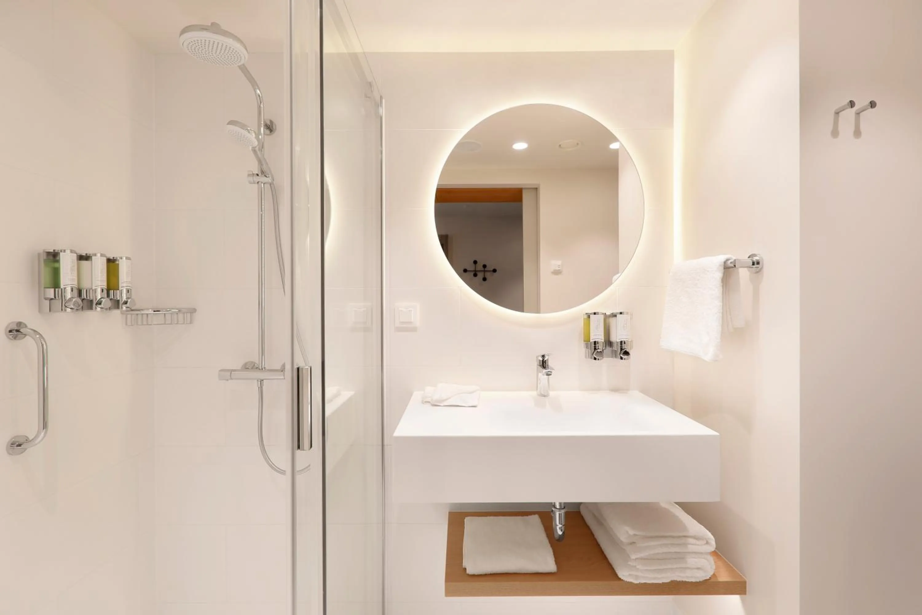 Family Connecting Rooms - single occupancy in Hampton by Hilton Krakow Airport