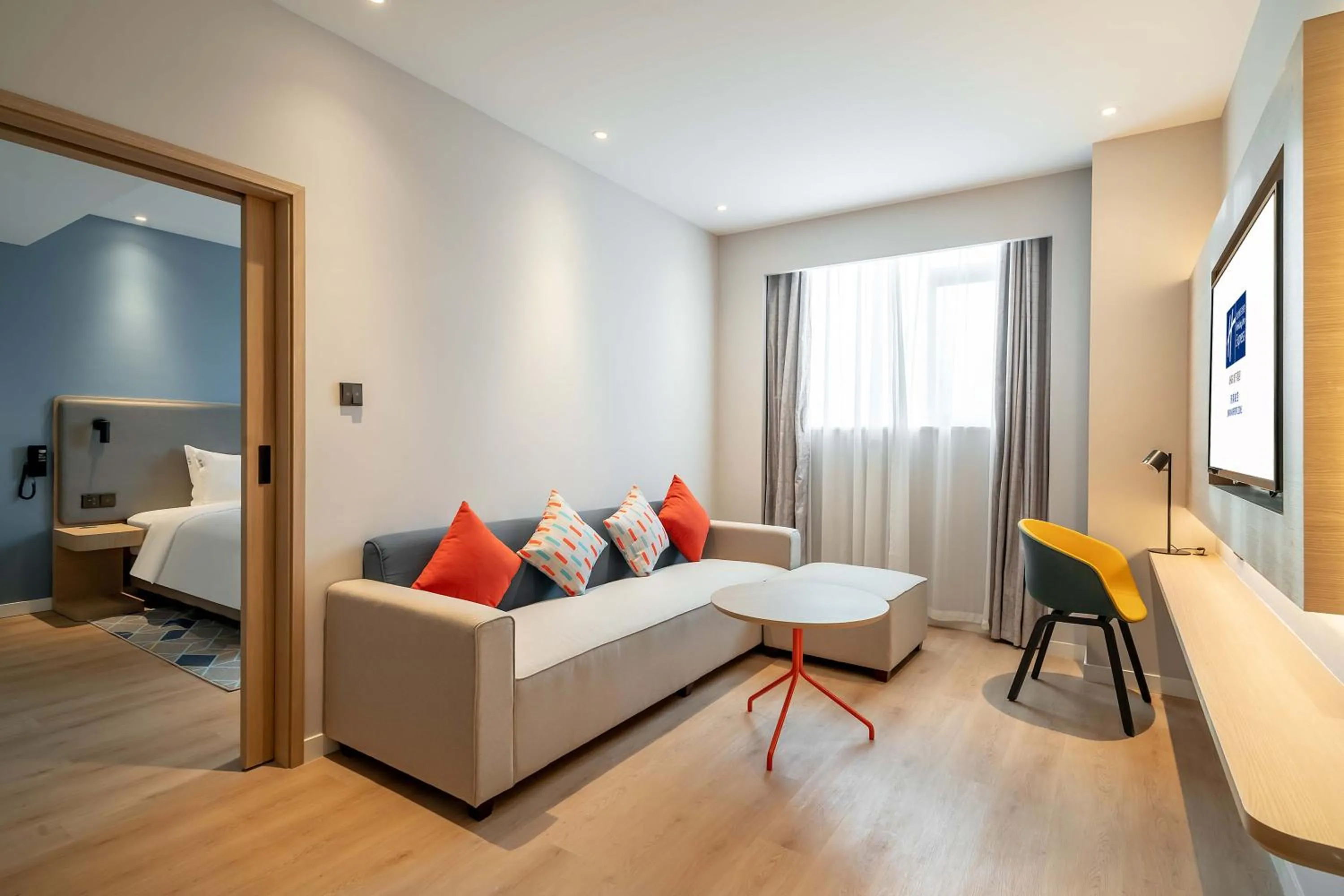 One-Bedroom Suite in Holiday Inn Express Jinan Airport Zone by IHG
