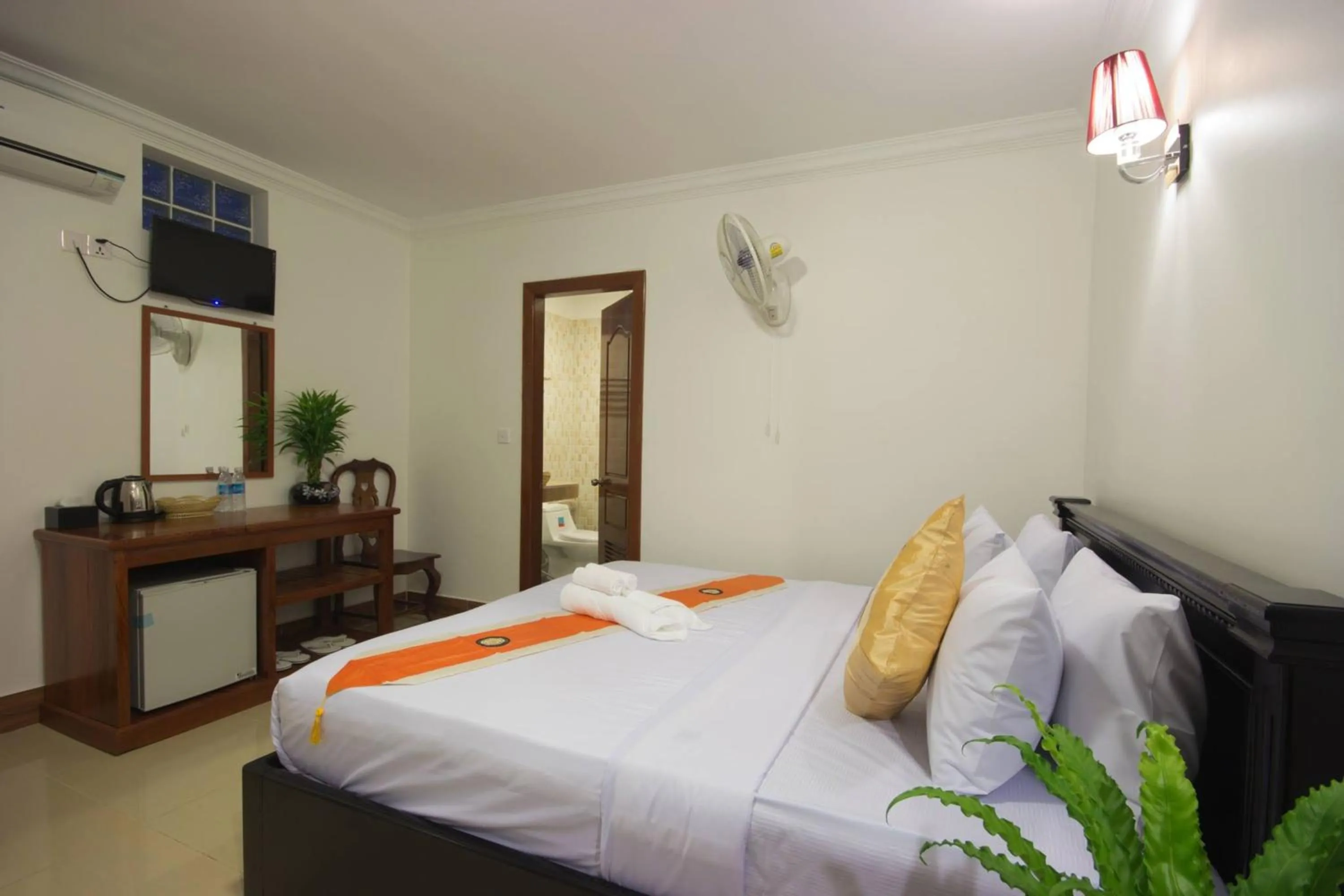 Superior Double Room in Bou Phanith Villa