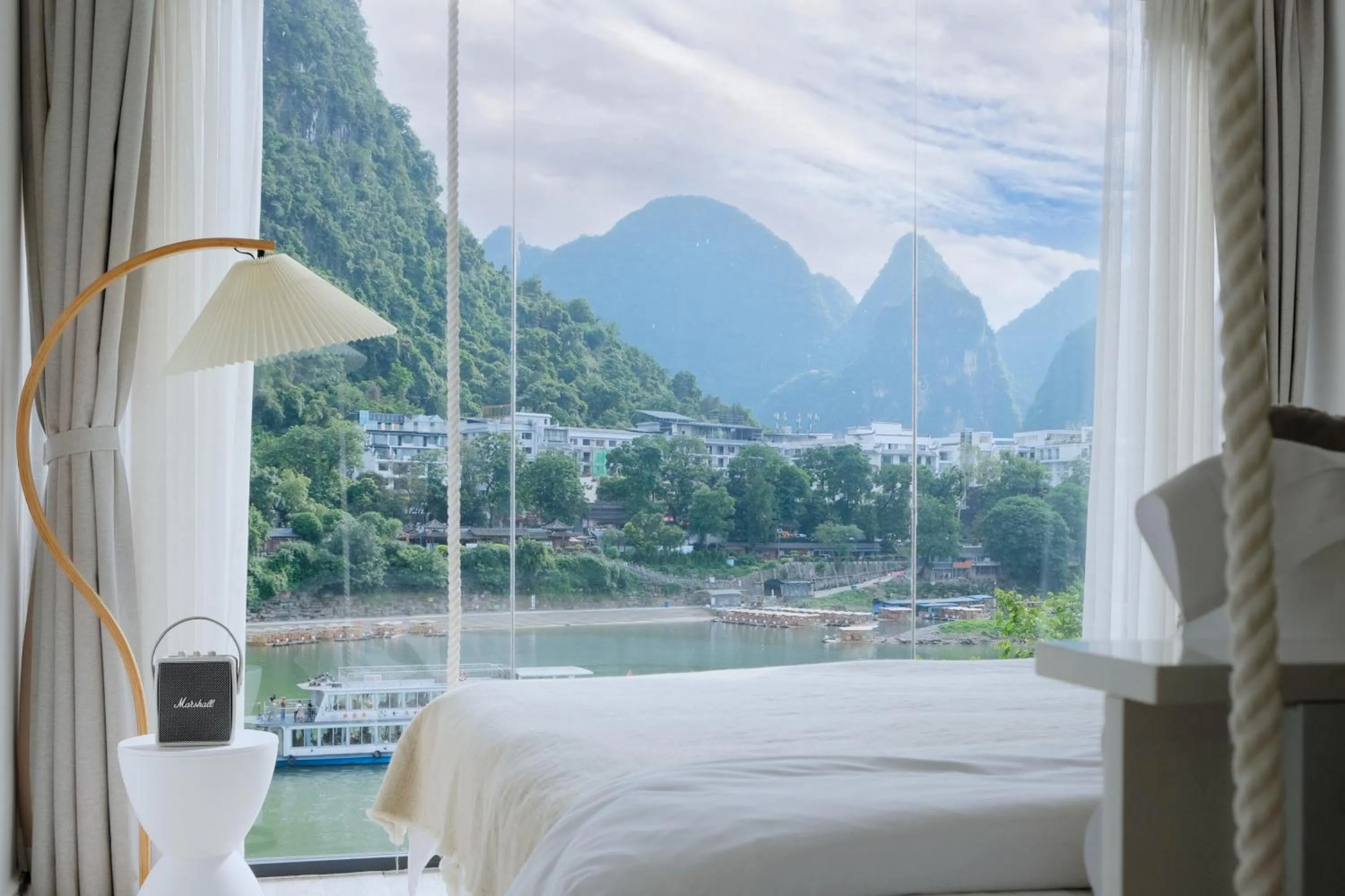 Double Room with Lake View in Ruoli Yangshuo
