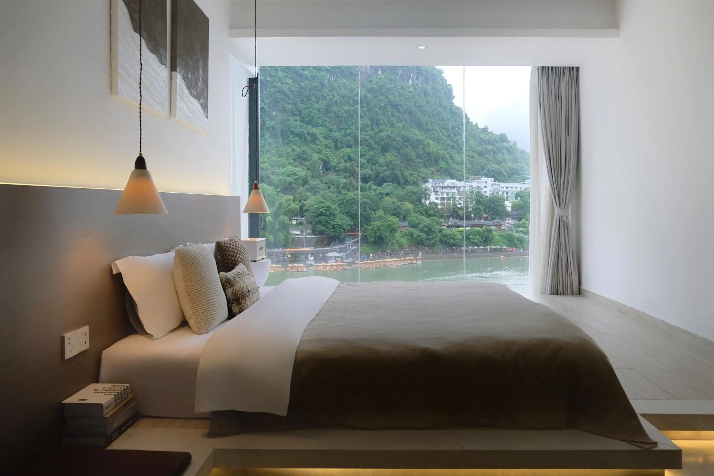 Double Room with Bridge View in Ruoli Yangshuo