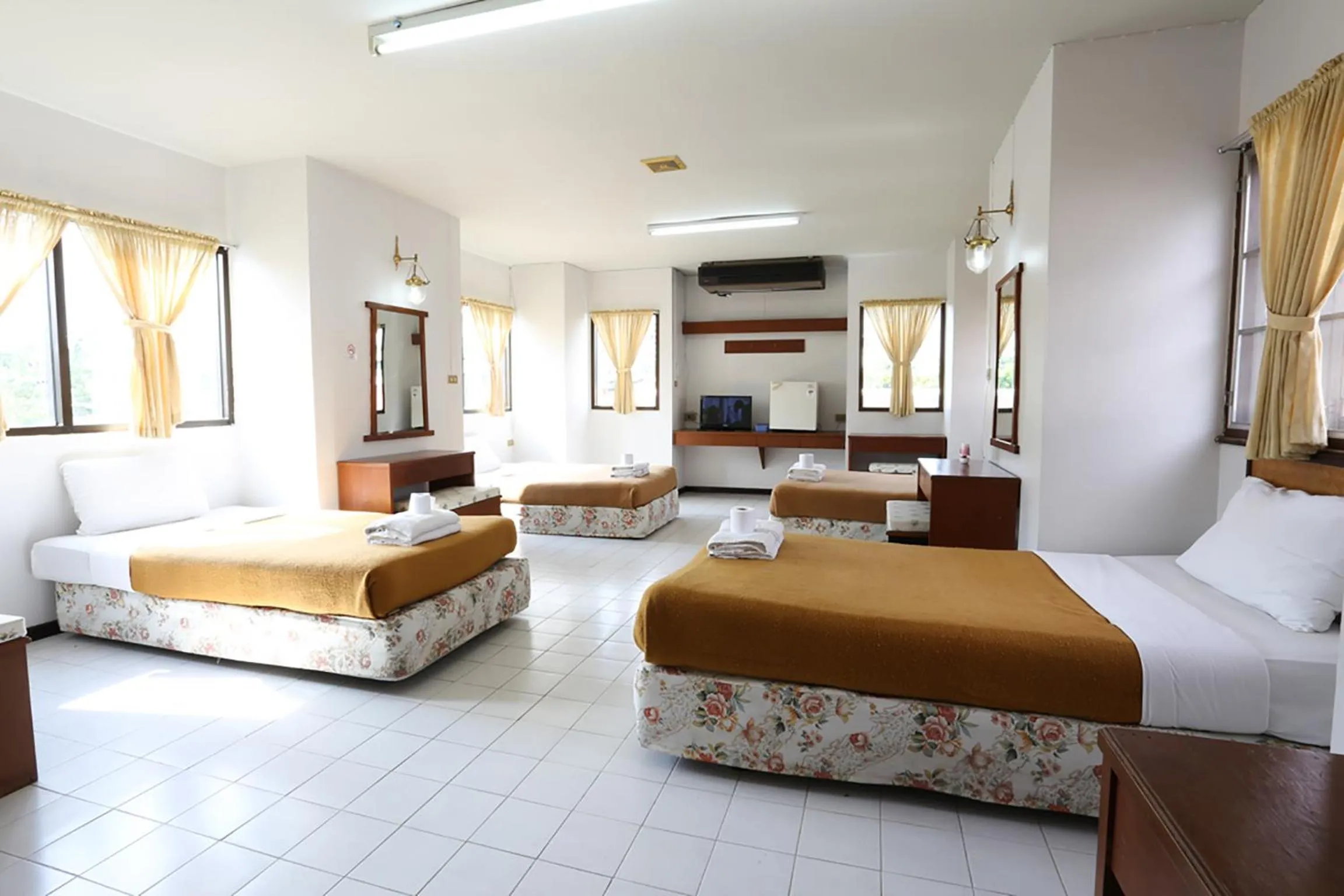 Deluxe Family Room in Chomdoi House Hotel