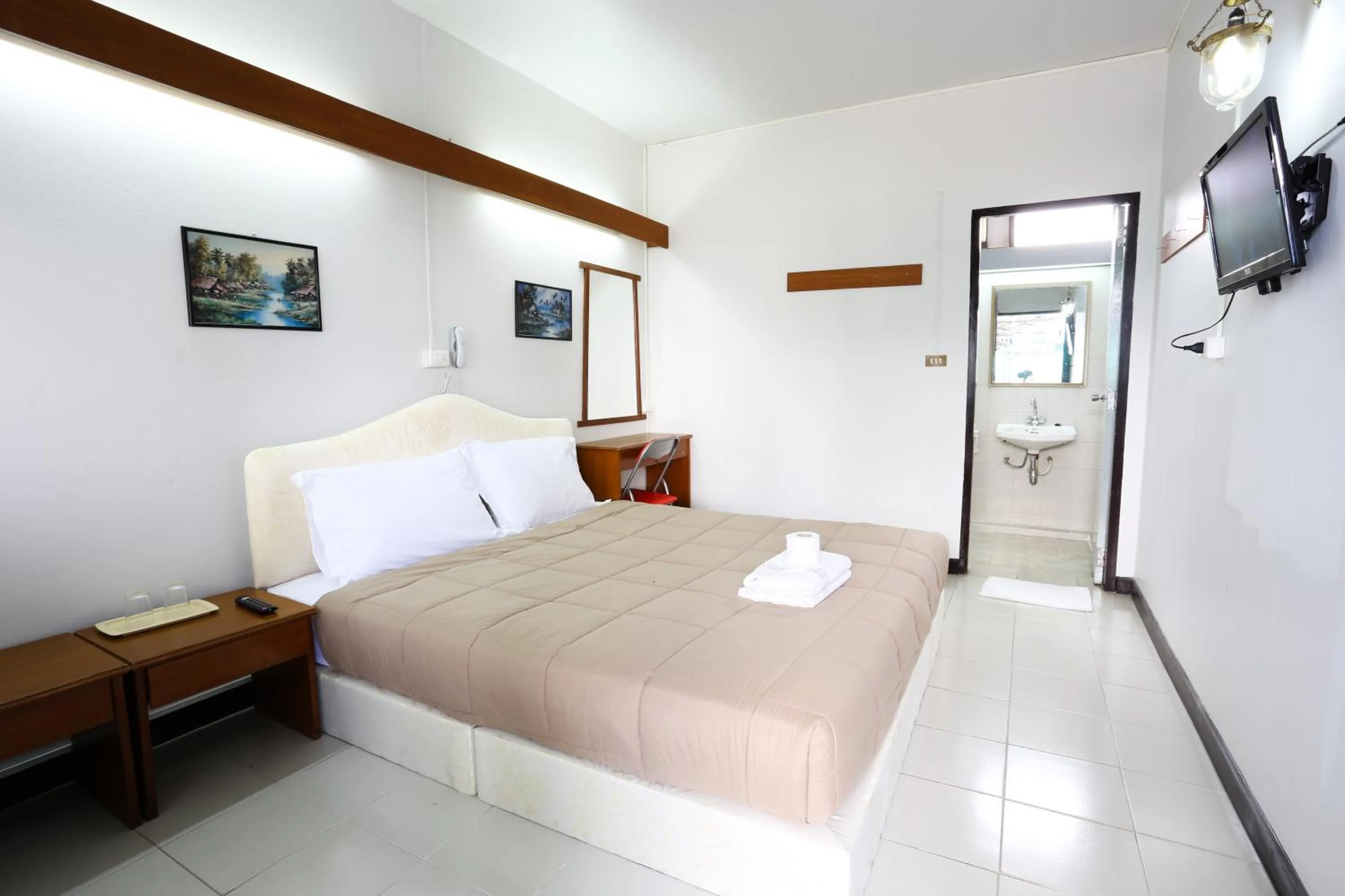 Standard Double Room in Chomdoi House Hotel