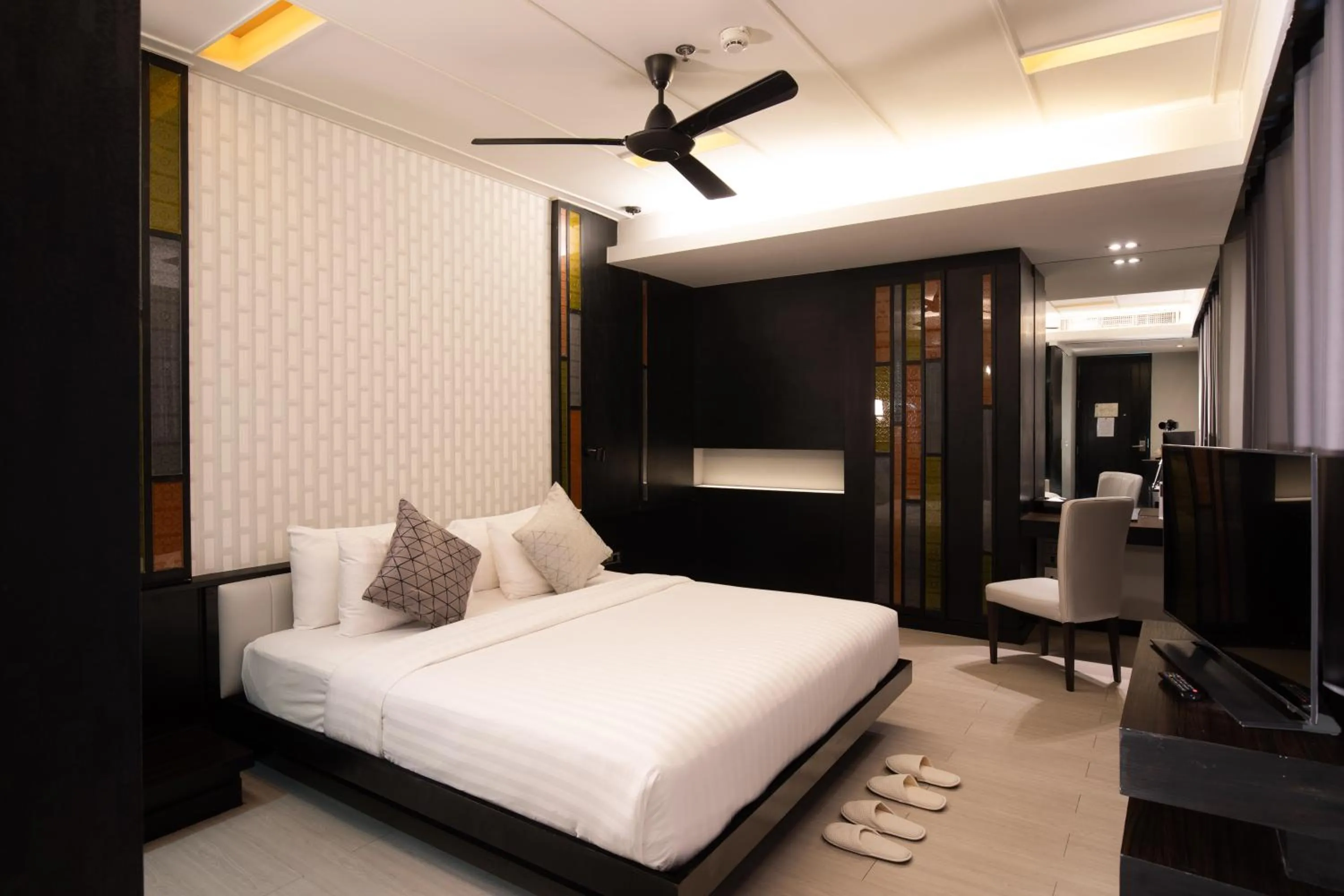 Superior Double Room (Room only) in De Chai Oriental Nimman - SHA Plus