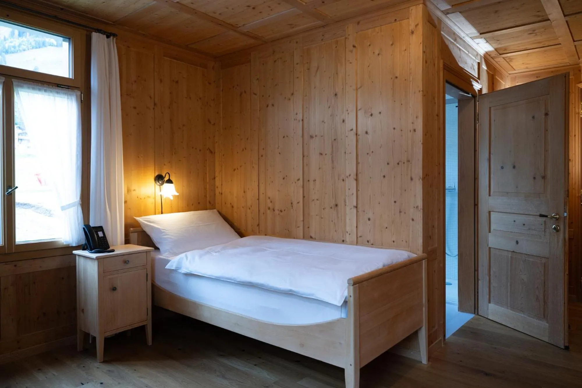 Historic Single Room in FLÜHLI Hotel Kurhaus