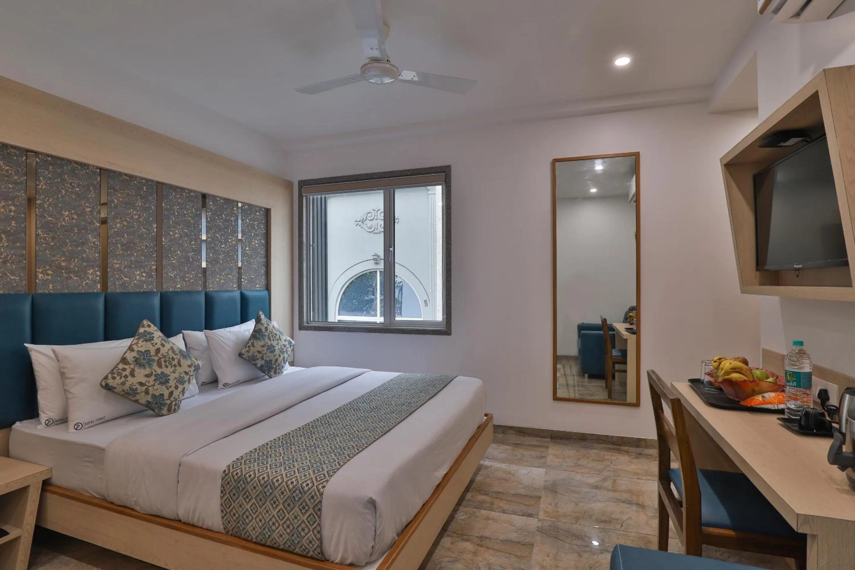 Family Suite - single occupancy in 7 Orbit Hotel, Surat