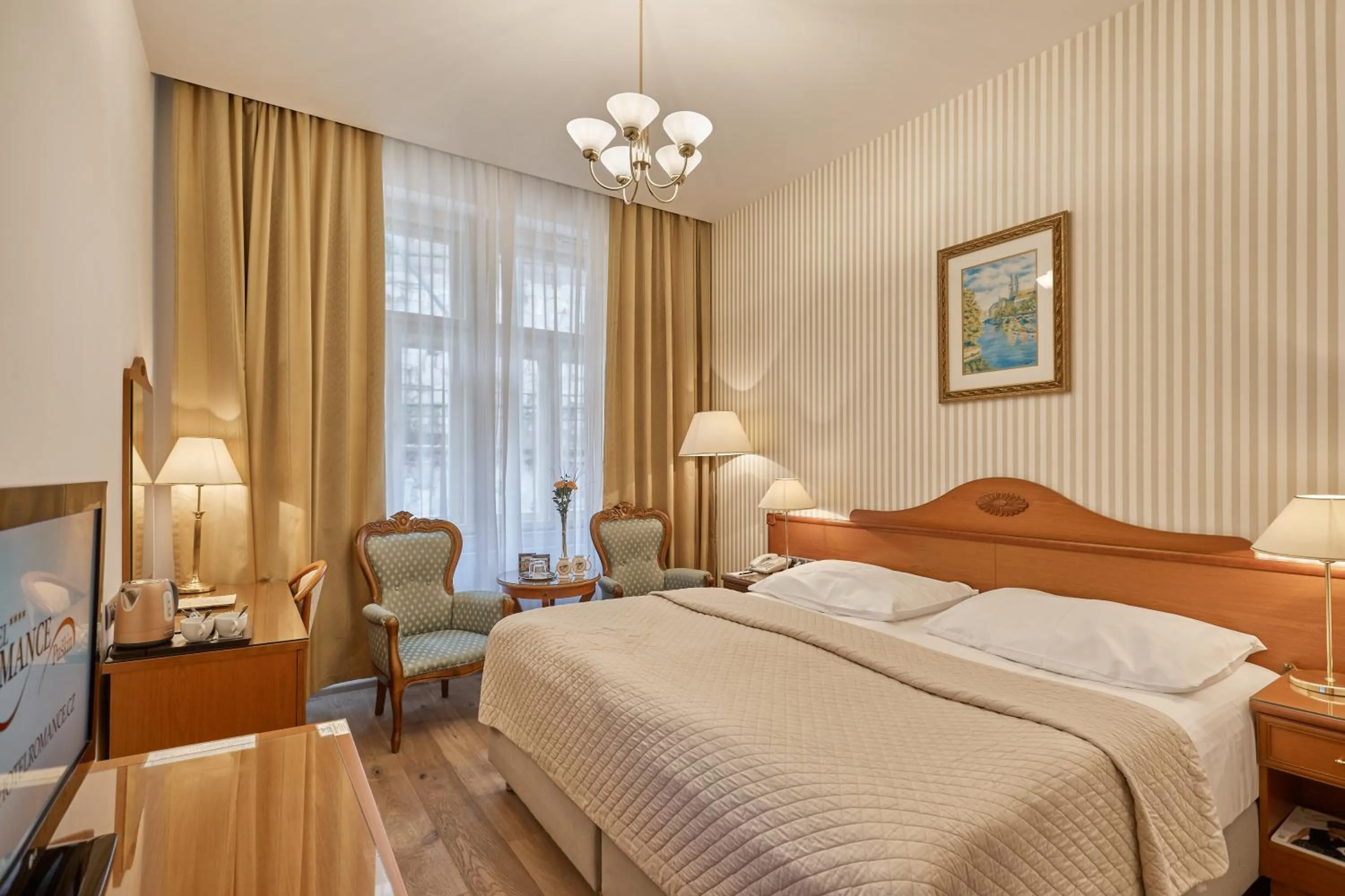 Standard  Double Room with Air Conditioning in Hotel Romance