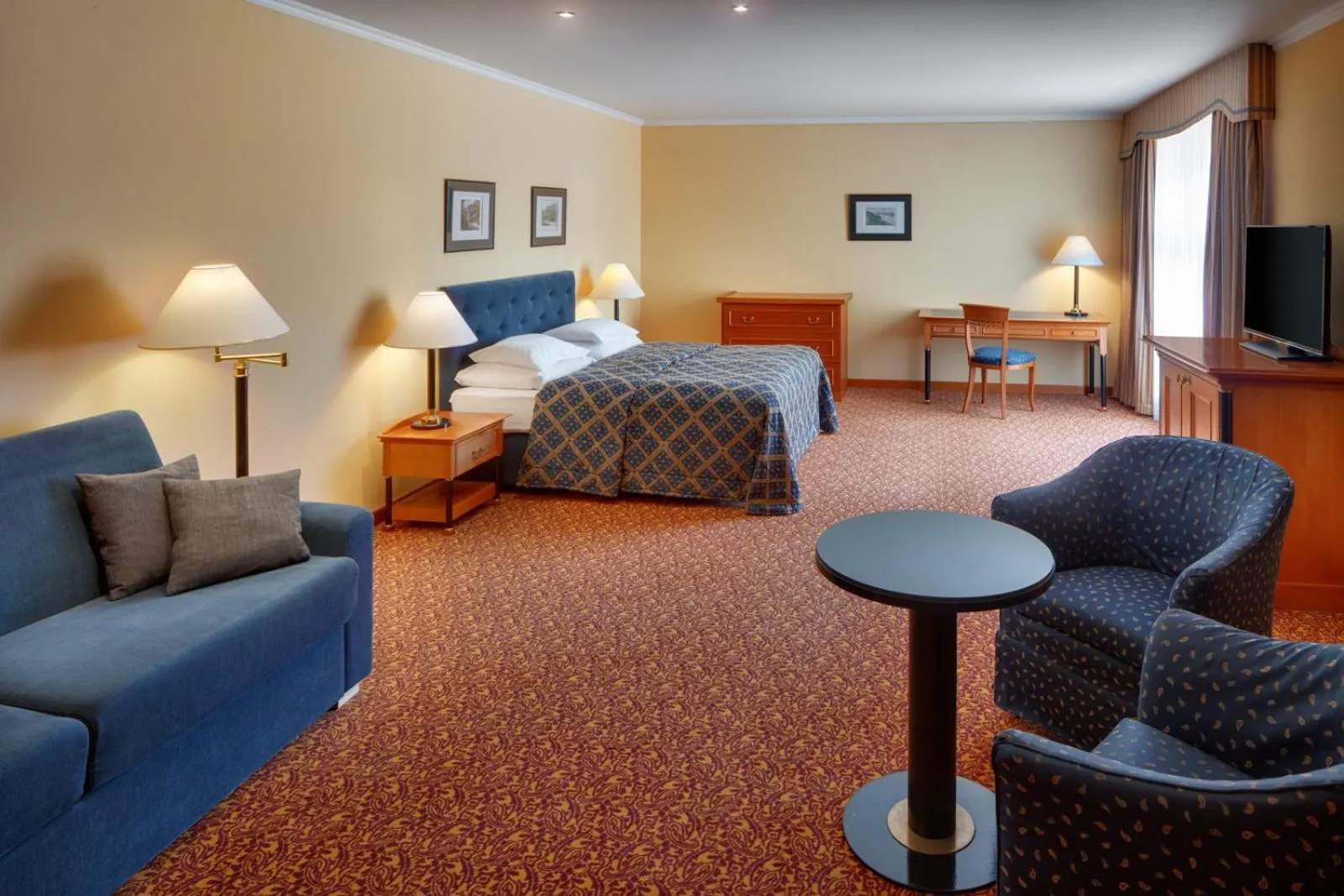 Standard Family Room in Hotel Savoy Prague