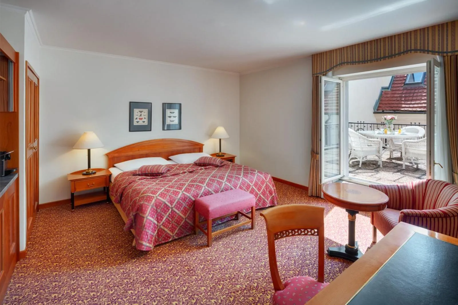 Double Room with Balcony in Hotel Savoy Prague