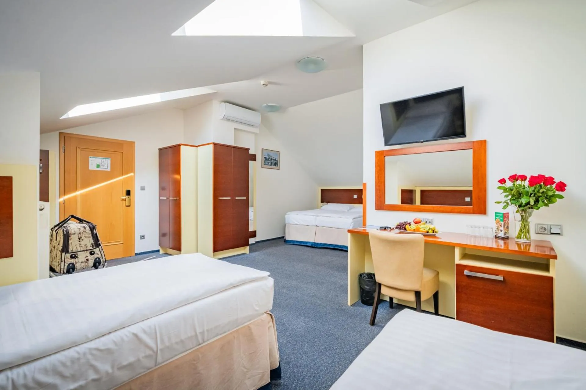 Quadruple Room in Hotel Atos