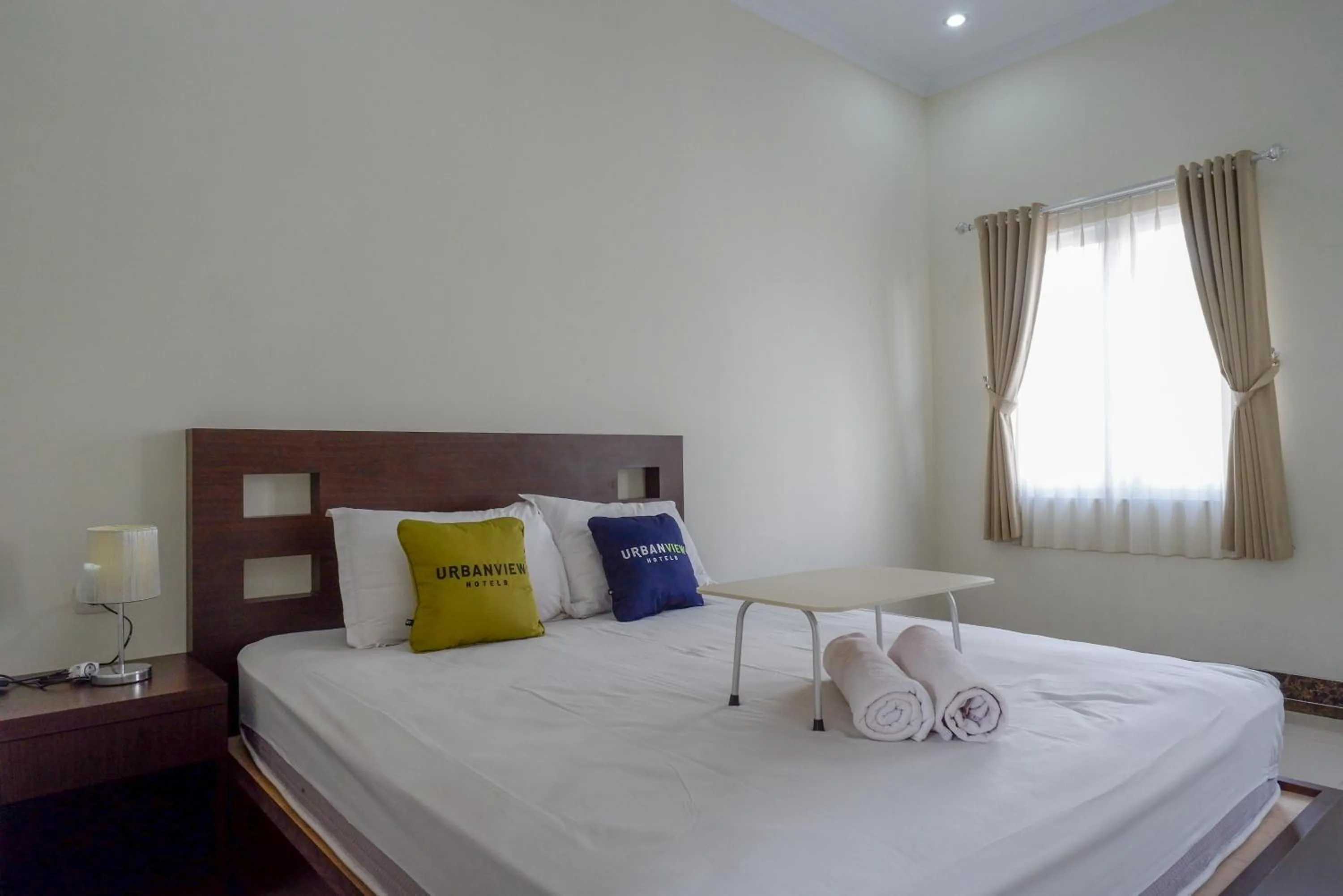 Deluxe Room in Urbanview Hotel Syariah Casa Azmya Yogyakarta by RedDoorz