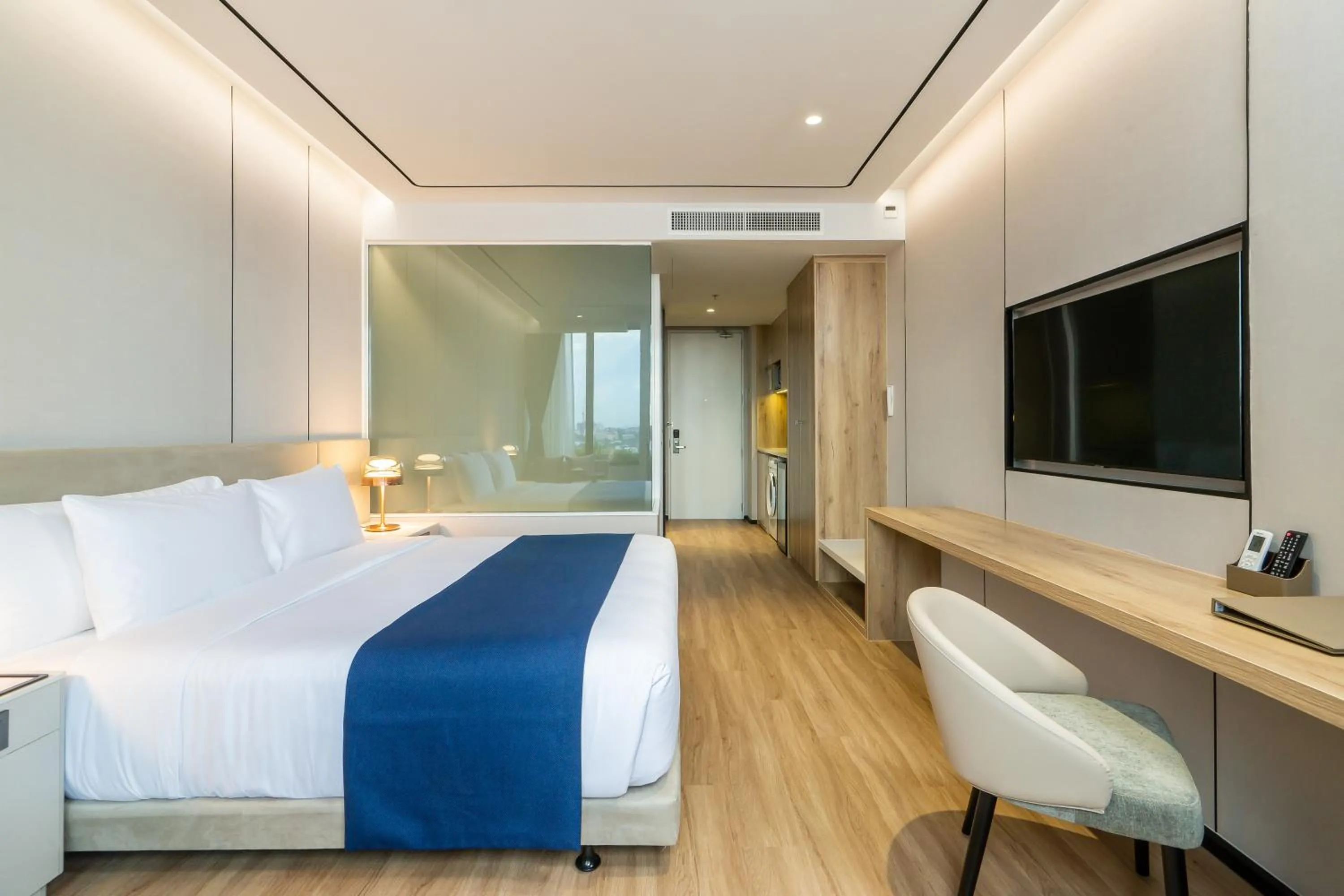 Deluxe Double Room with City View in Arbour Hotel and Residence