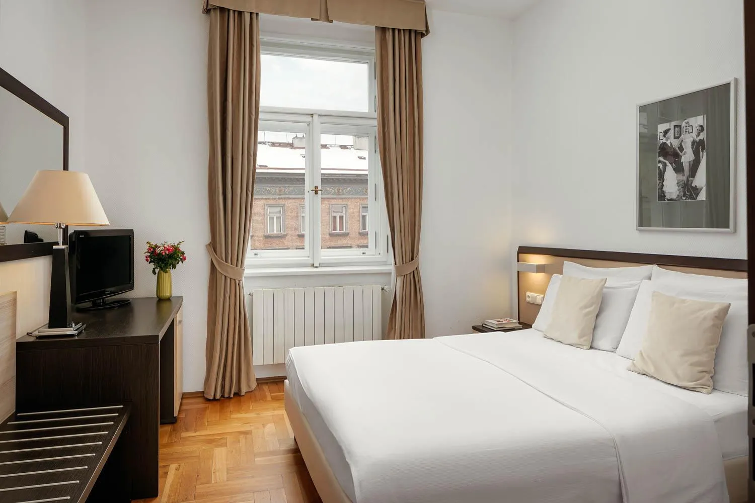 Double or Twin Room in Hotel Praga 1