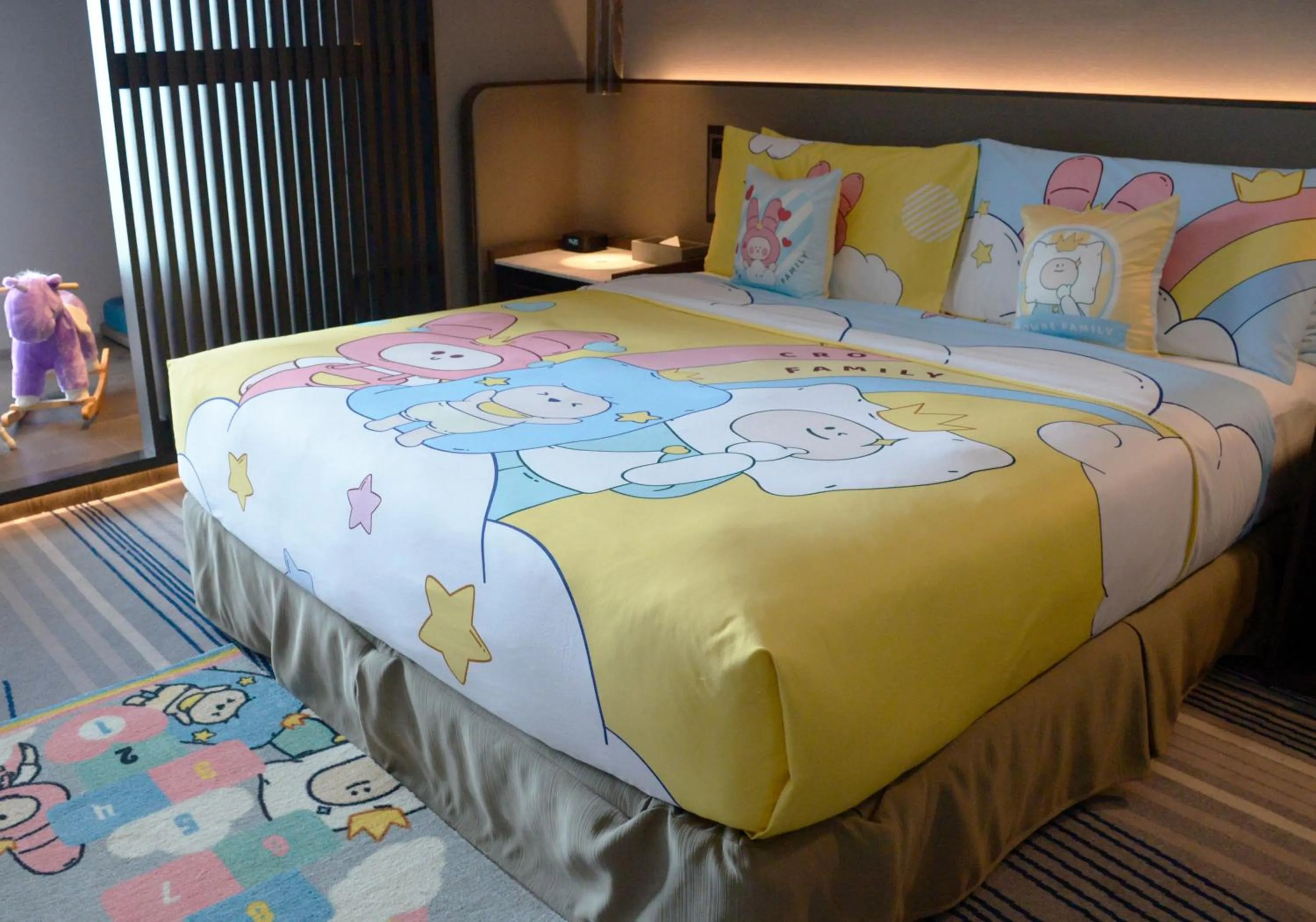 1 King Premium Kids Theme Seaview in Crowne Plaza Xiamen Jimei Seaview by IHG-Free Mini Bar