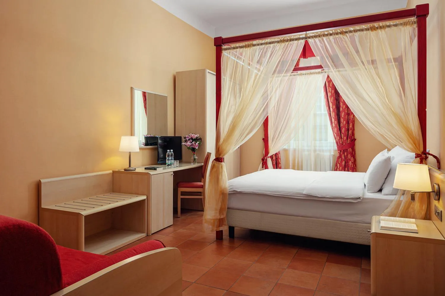 Standard Double or Twin Room in Hotel Caesar Prague