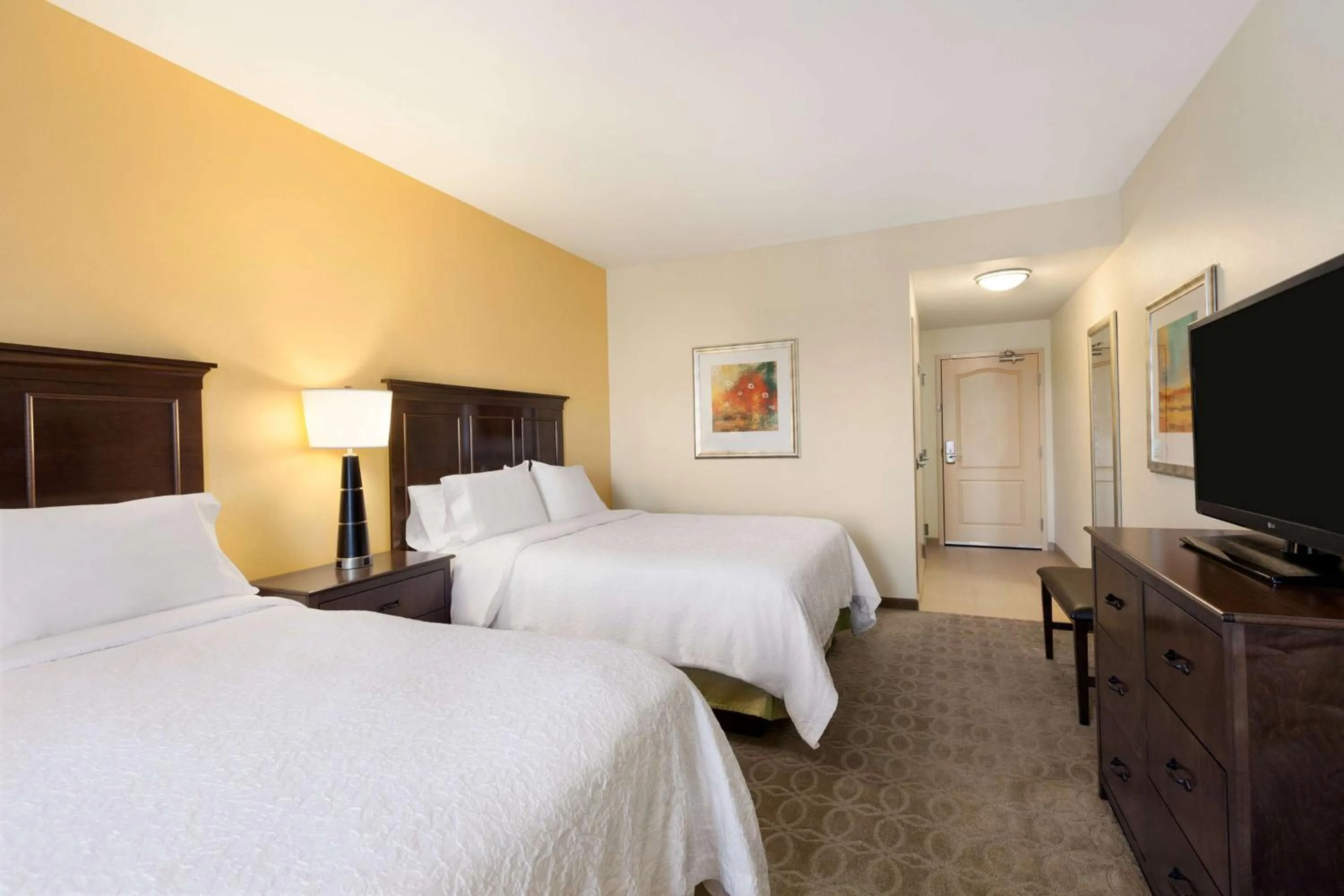 Queen Room with Two Queen Beds - Hearing Access/Non-Smoking in Hampton Inn & Suites San Bernardino