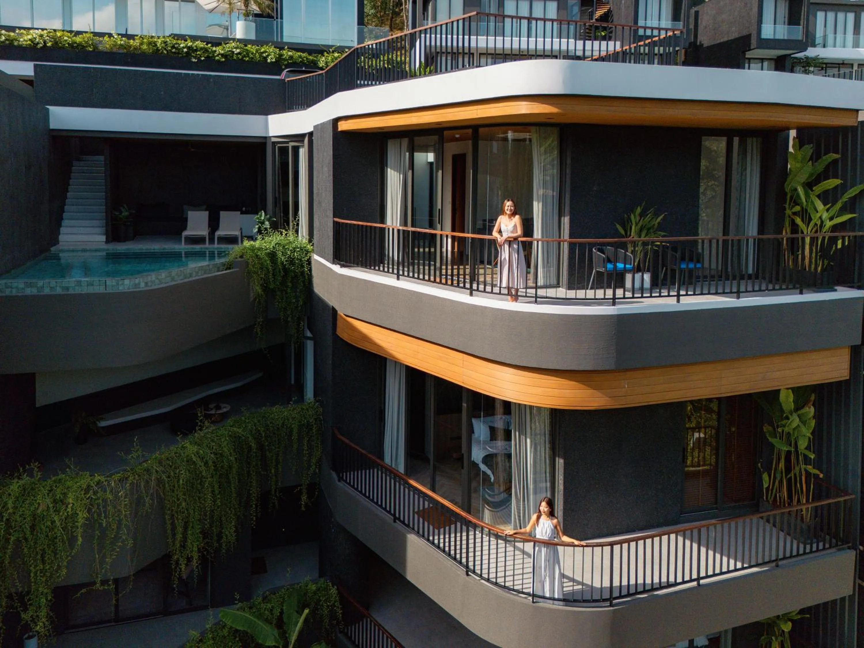 Deluxe 4-Bedroom Serviced Villa with Private Pool in AKRA Collection Layan - Hideaway Villas