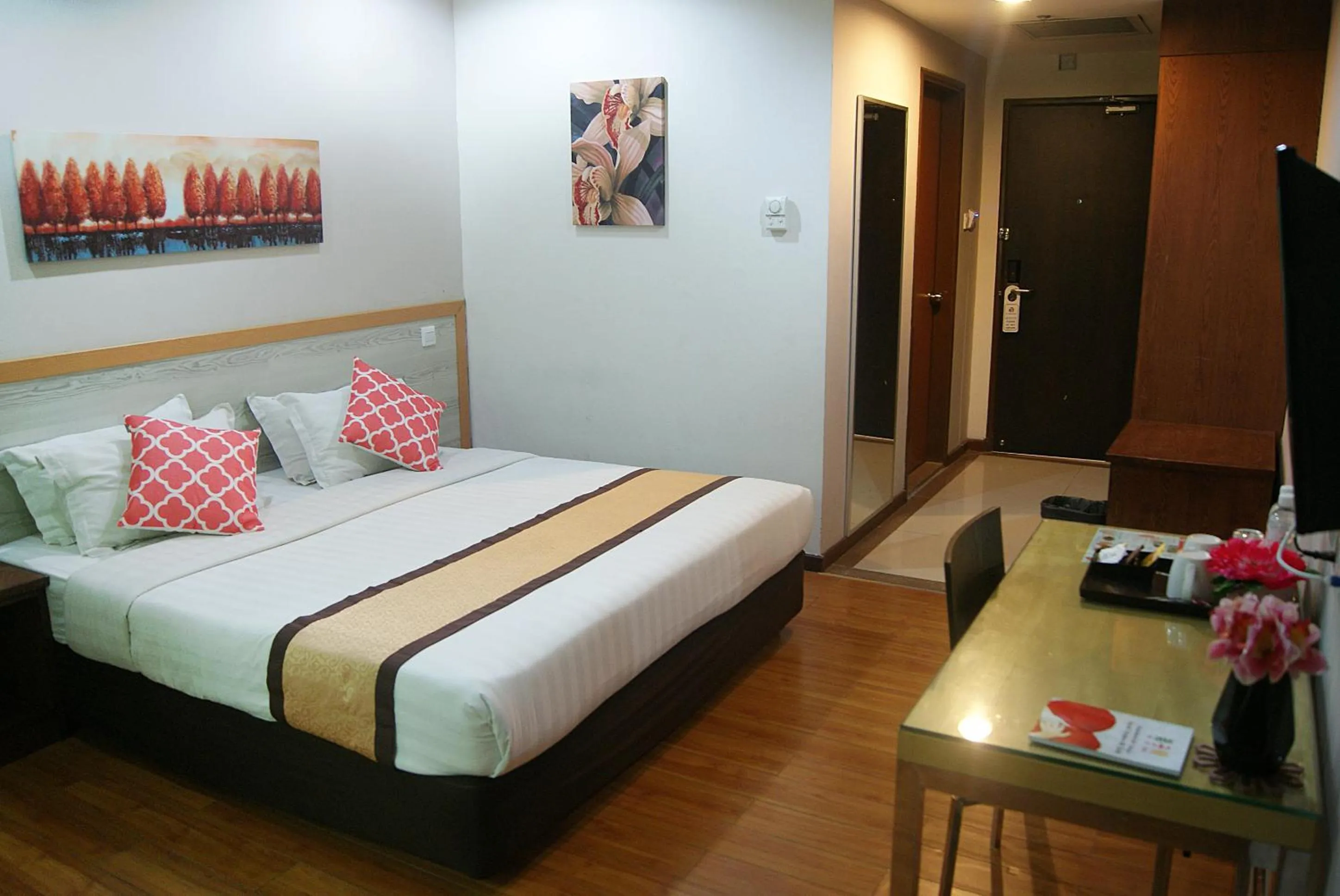 Superior King Room in TD Plaza Hotel