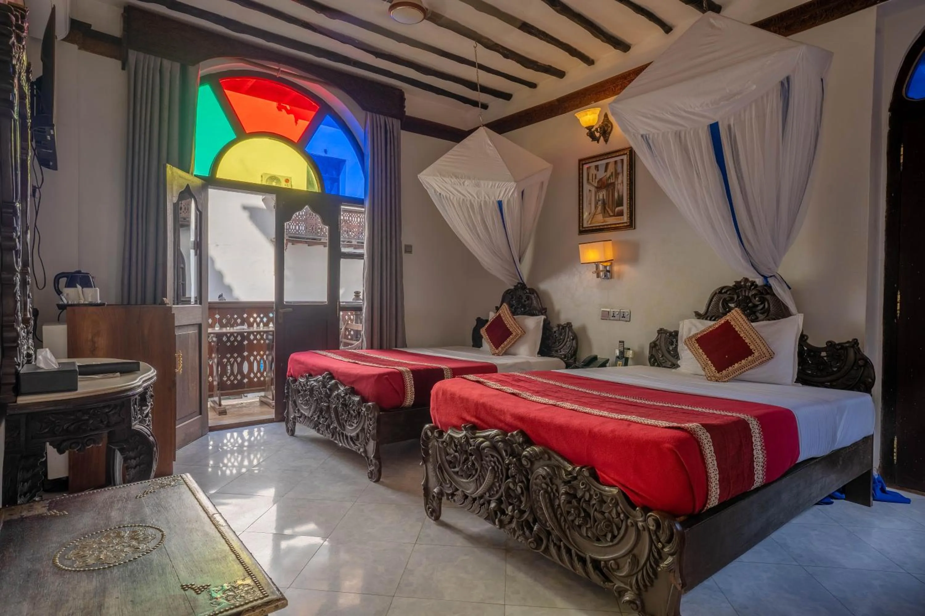 Twin Room with Pool View in Dhow Palace Hotel