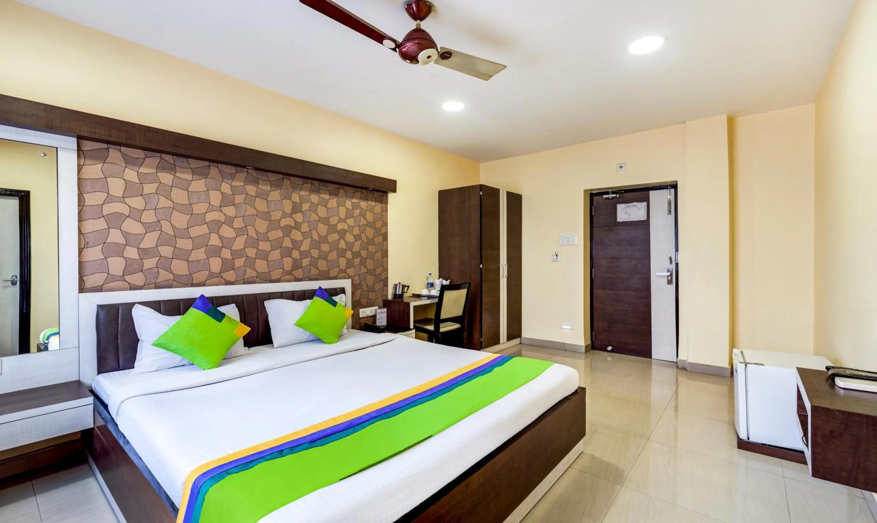 Standard Room - single occupancy in Treebo Pawan Putra, Kankurgachi