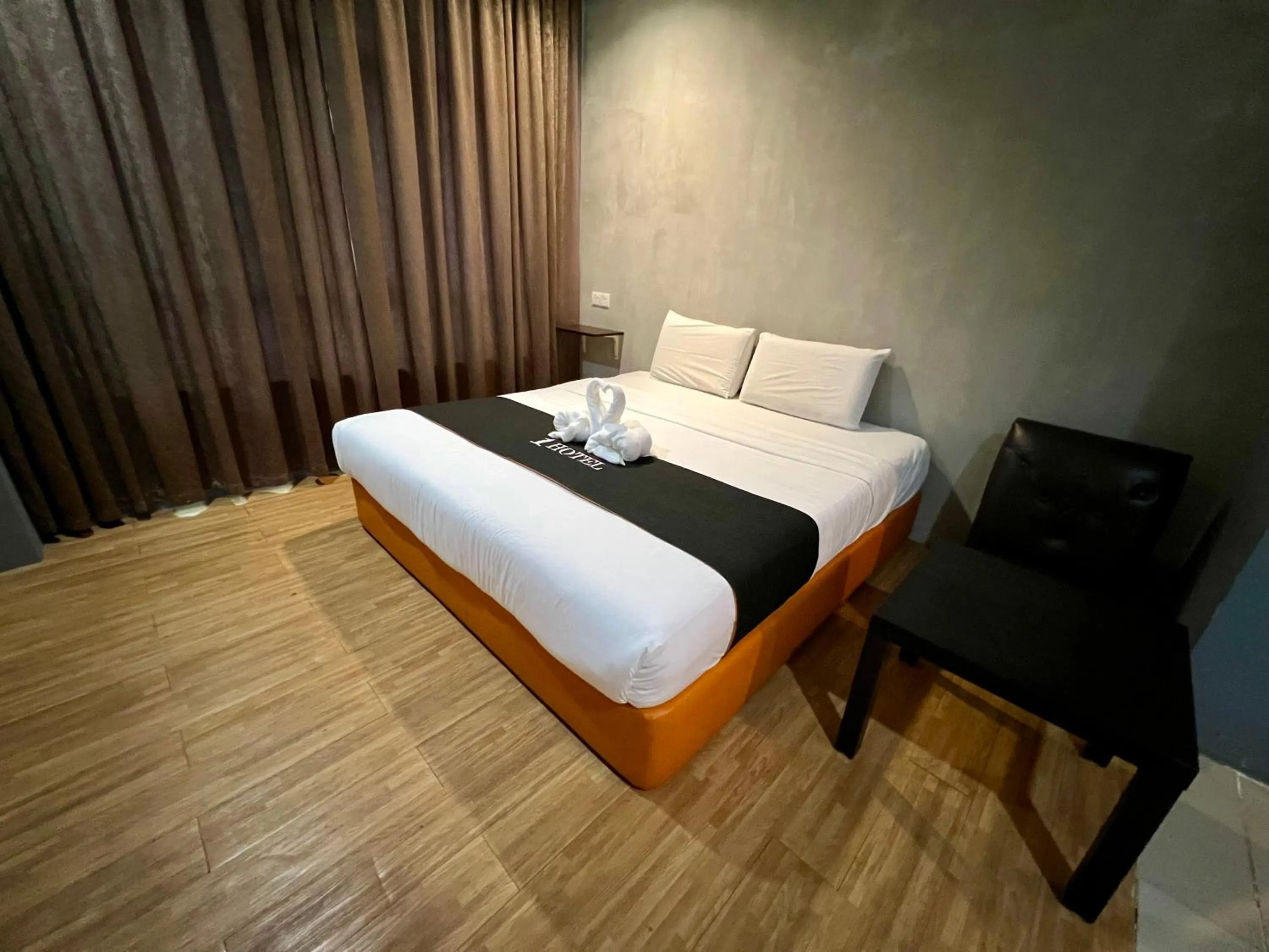 Supreme King Room in 1 Hotel Taman Connaught