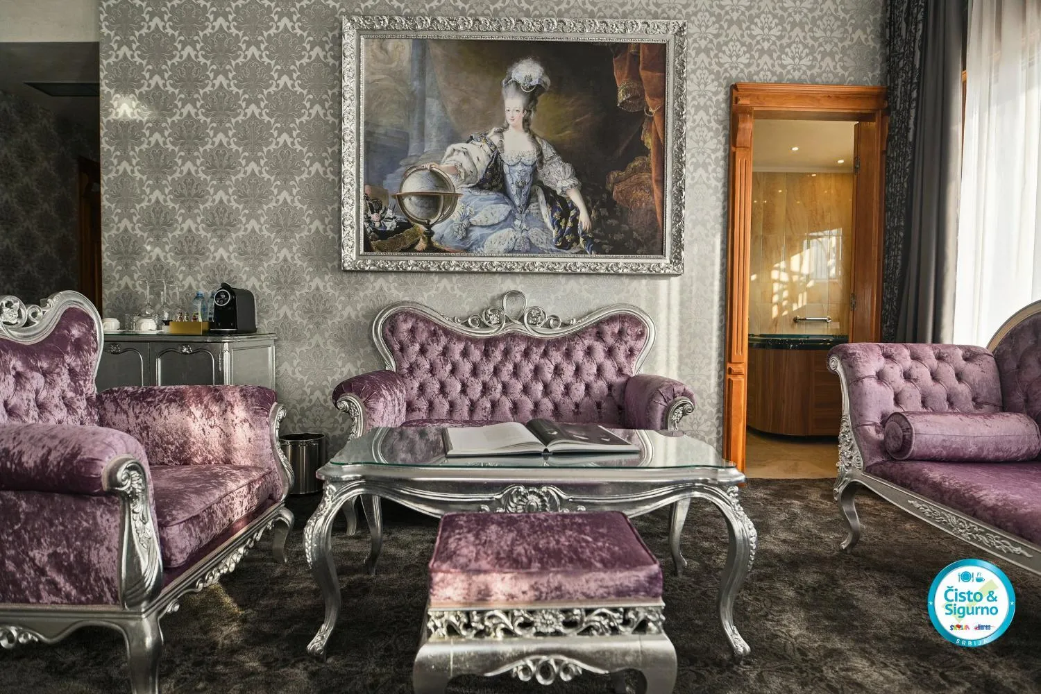 Marie Antoinette Queen Suite - VIP floor (VIP Spa Access) in Prezident Palace Belgrade - Adults Only