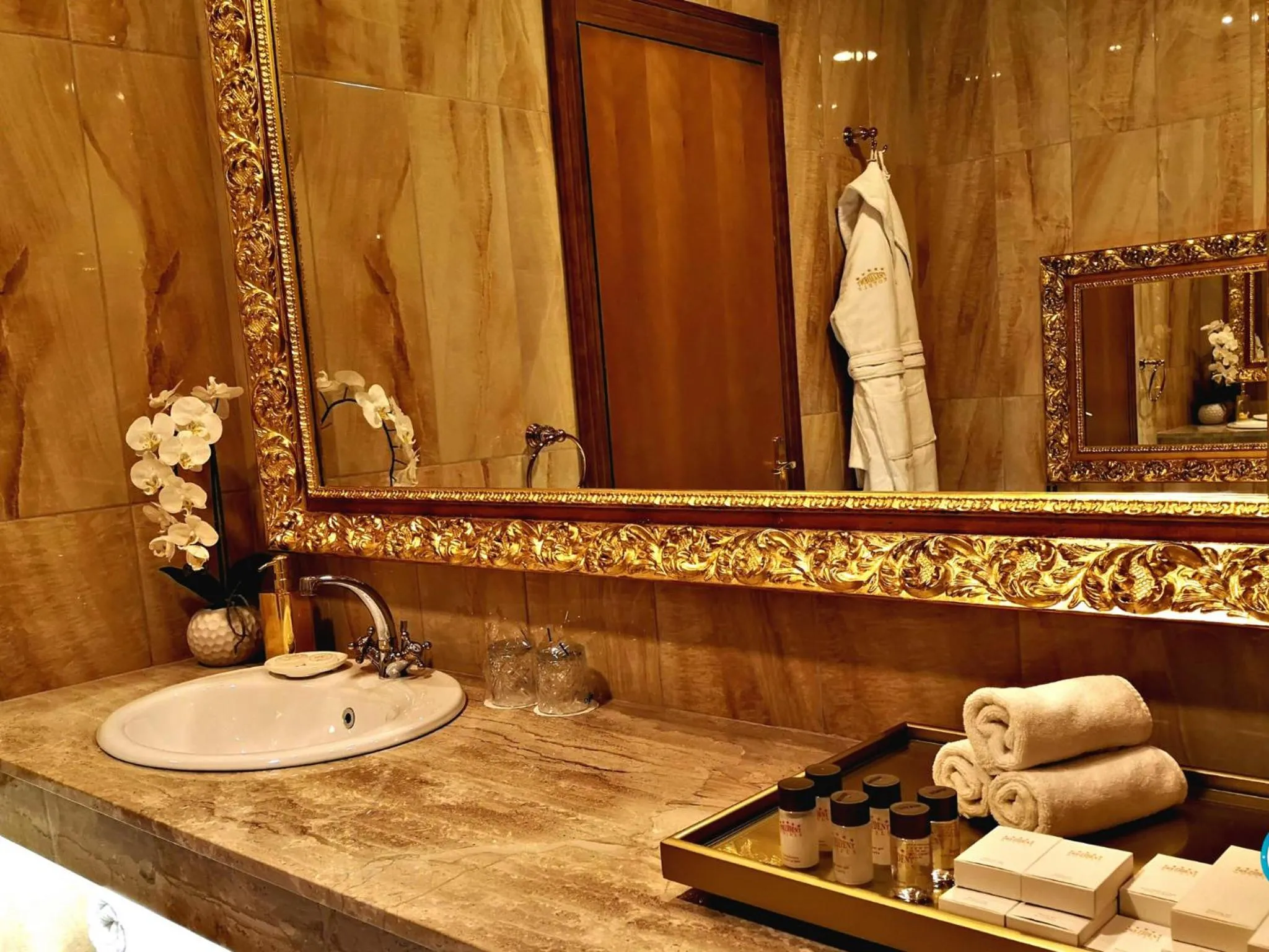 Grand Deluxe King Room + VIP Spa Access - single occupancy in Prezident Palace Belgrade - Adults Only