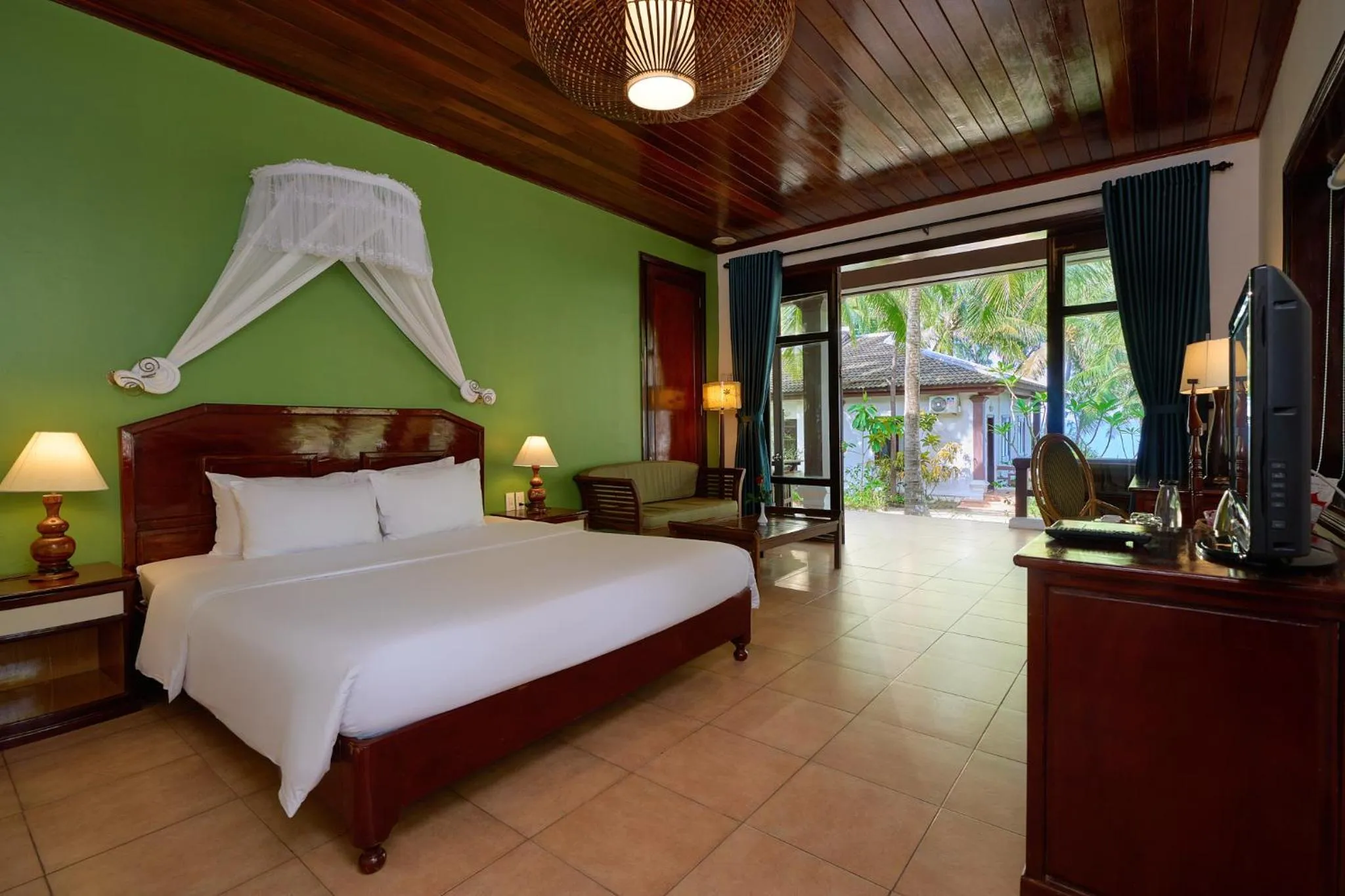 Deluxe Double or Twin Room with Ocean View in Lang Co Beach Resort