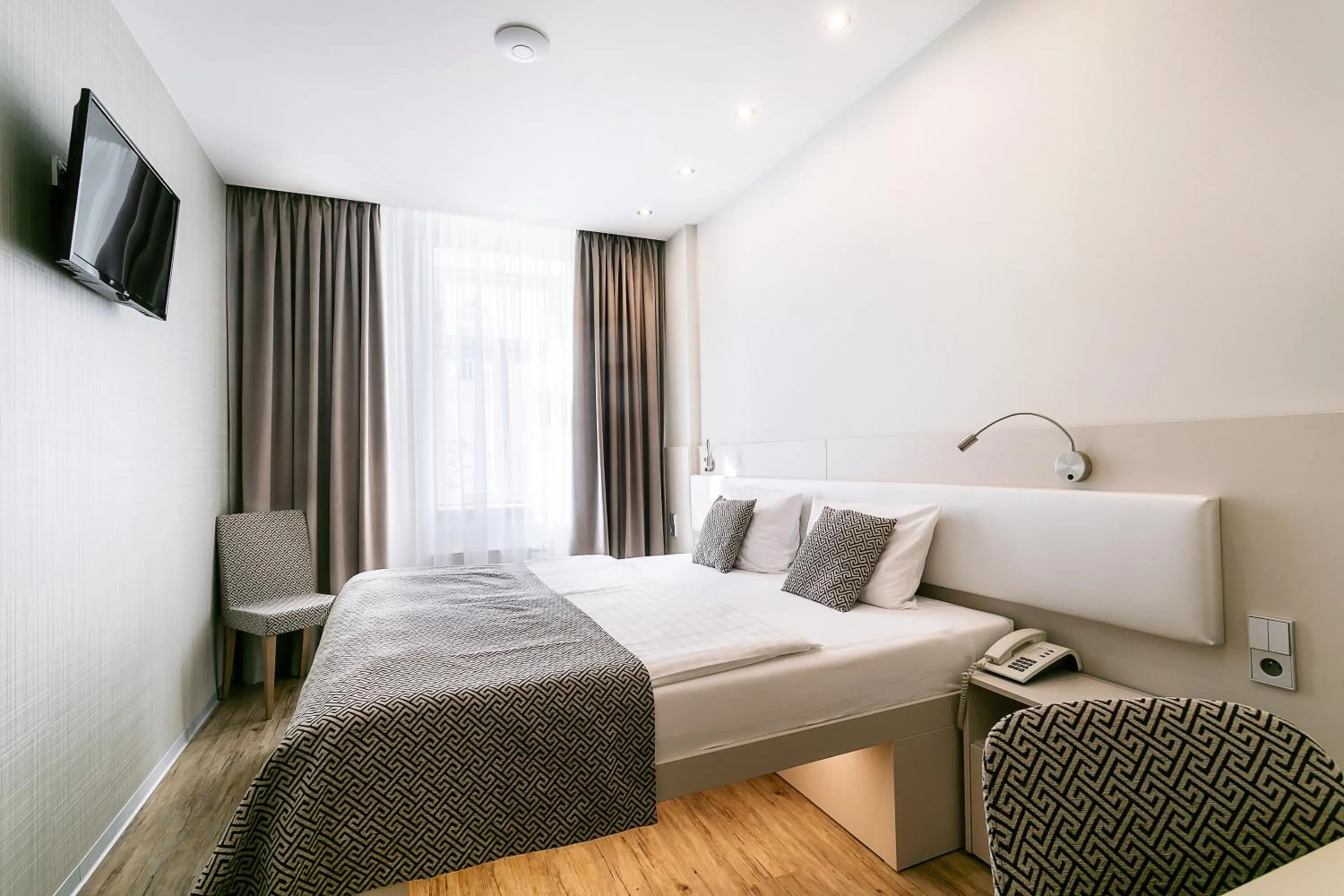 Deluxe Double or Twin Room in Ametyst Hotel Praha