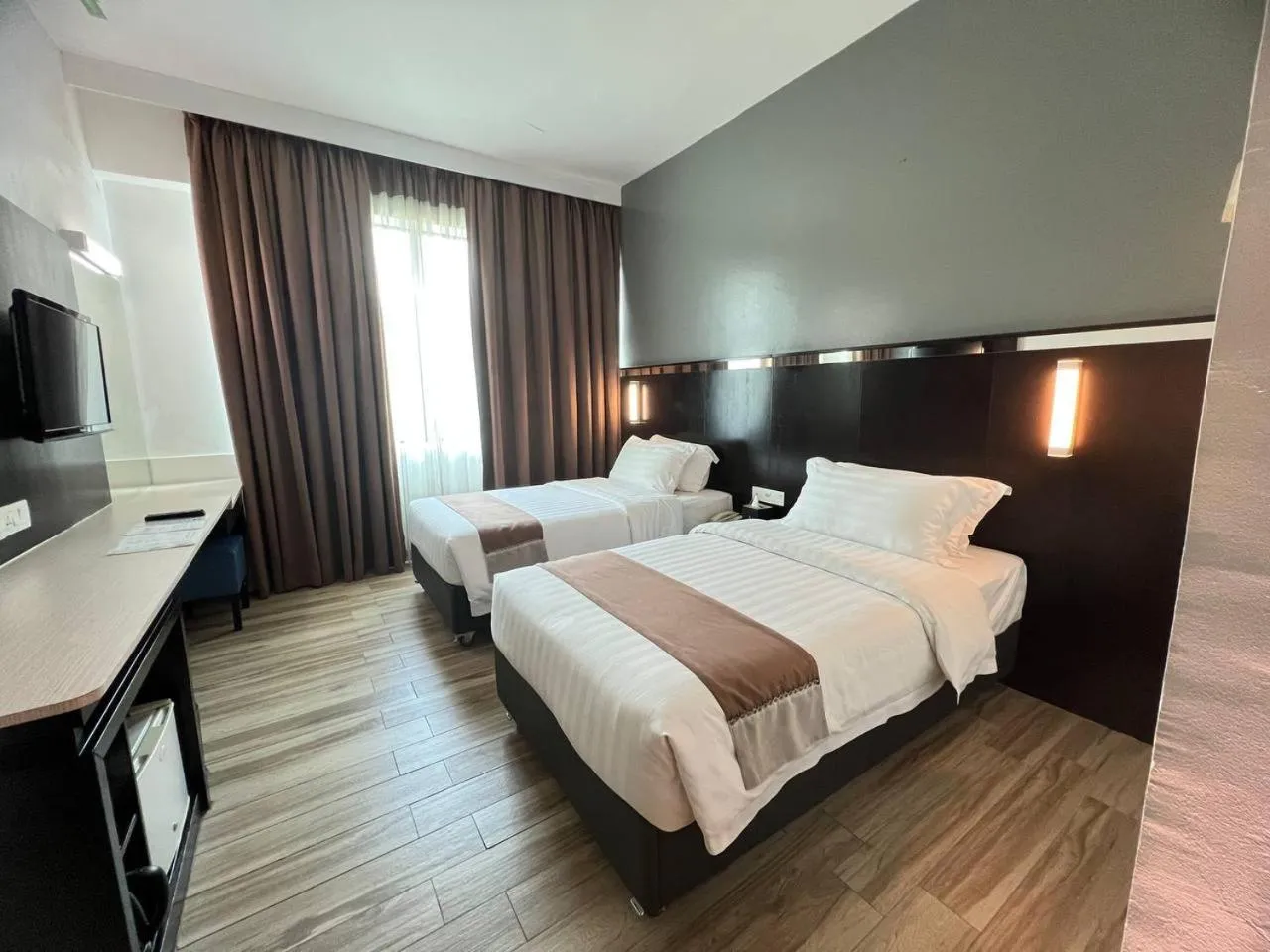 Deluxe Twin Room in Dreamtel Kota Kinabalu