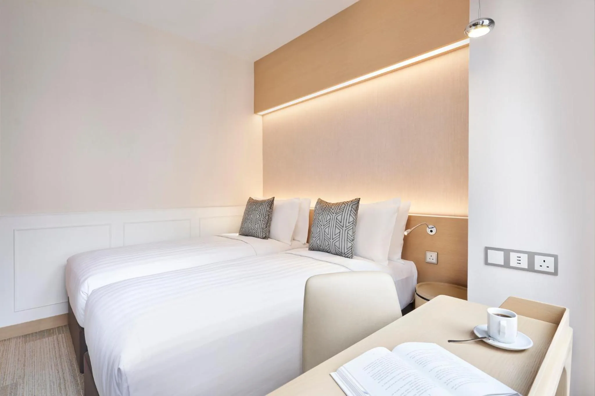 Superior Twin Room in Y Hotel Hong Kong