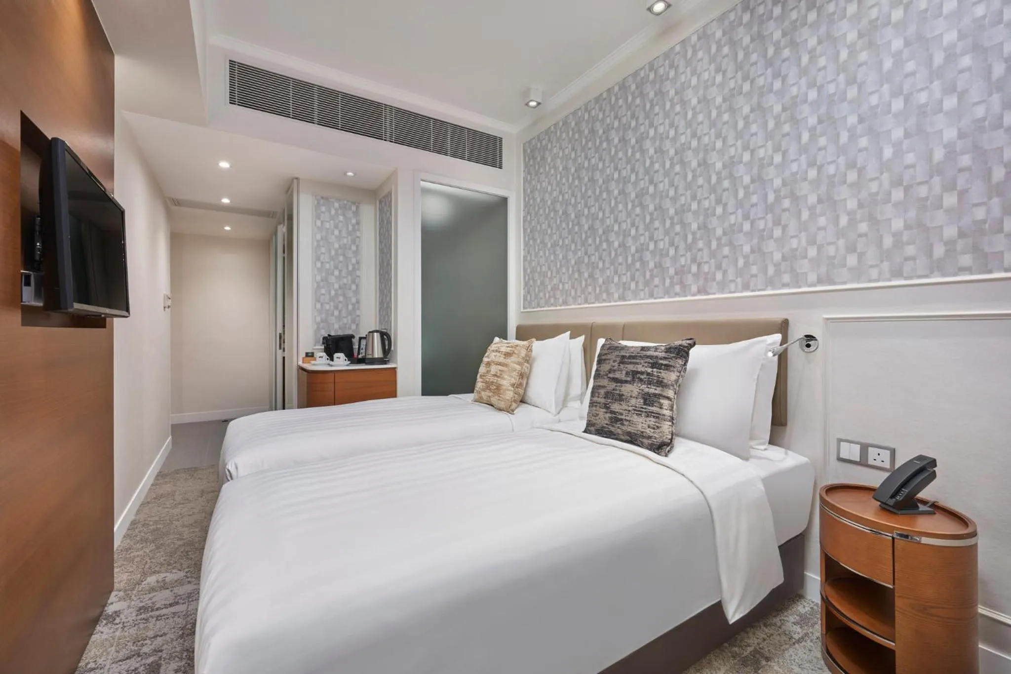 Deluxe Twin Room with City View in Y Hotel Hong Kong