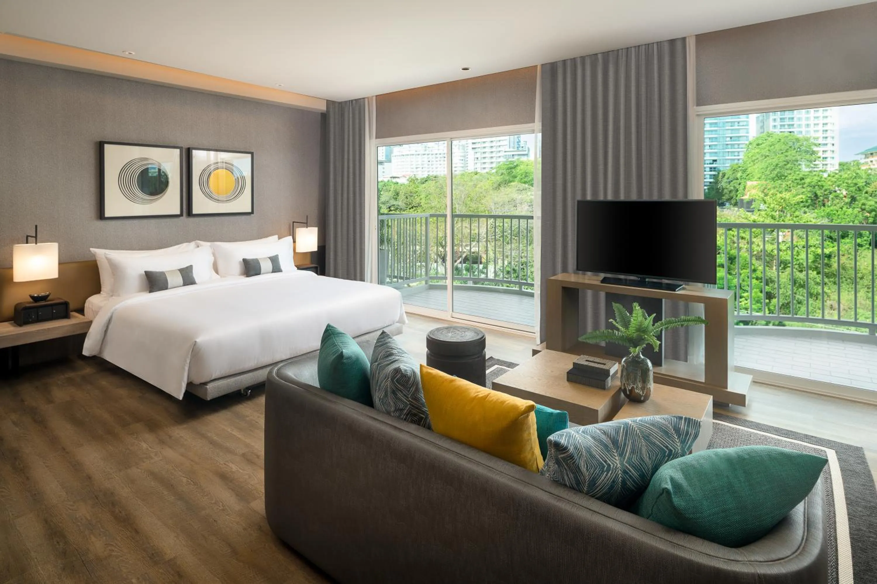 Family Room in Cross Pattaya Pratamnak