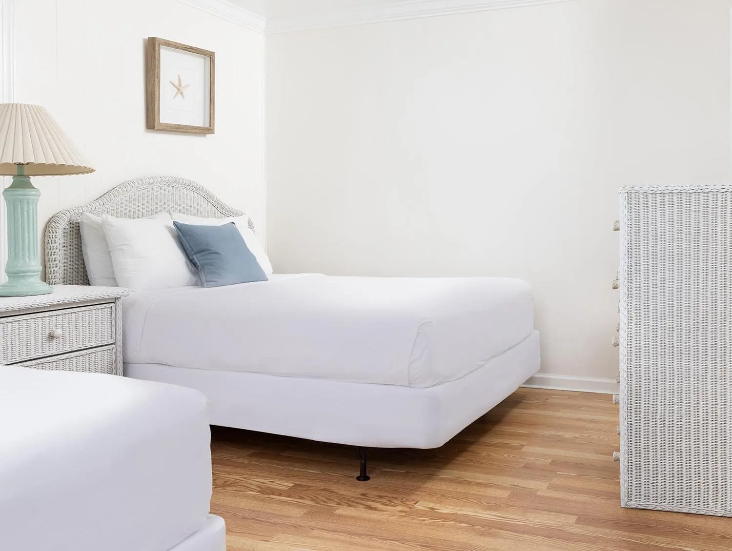 Deluxe Queen Room in Gulf View Waterfront Resort