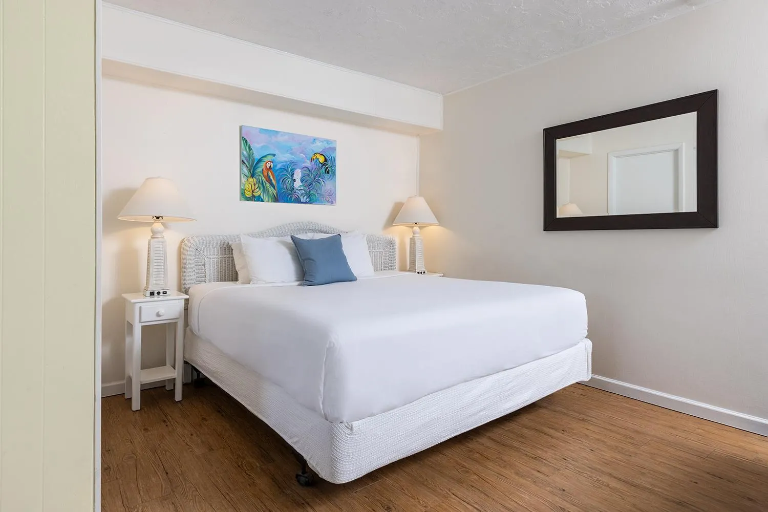 Deluxe King Room in Gulf View Waterfront Resort