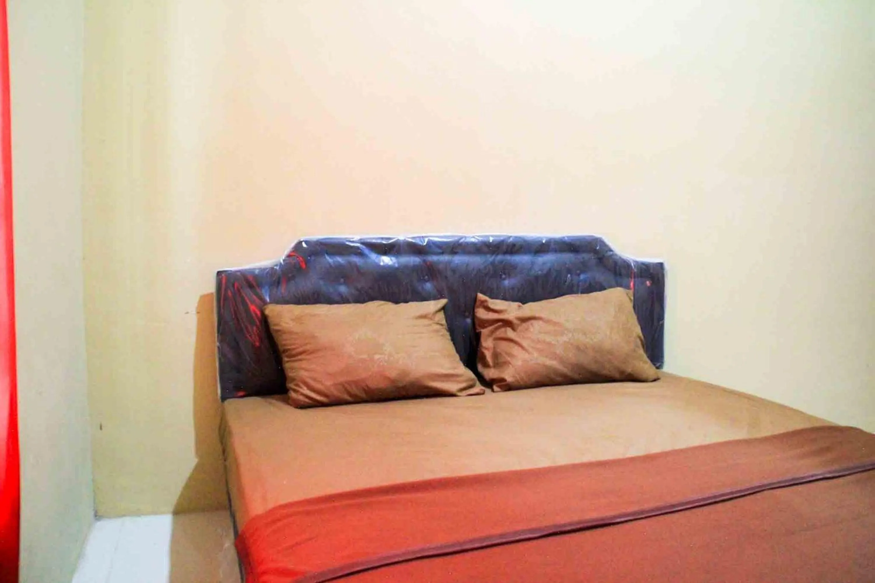 Standard Double Room in Puri Karomah Syariah RedPartner