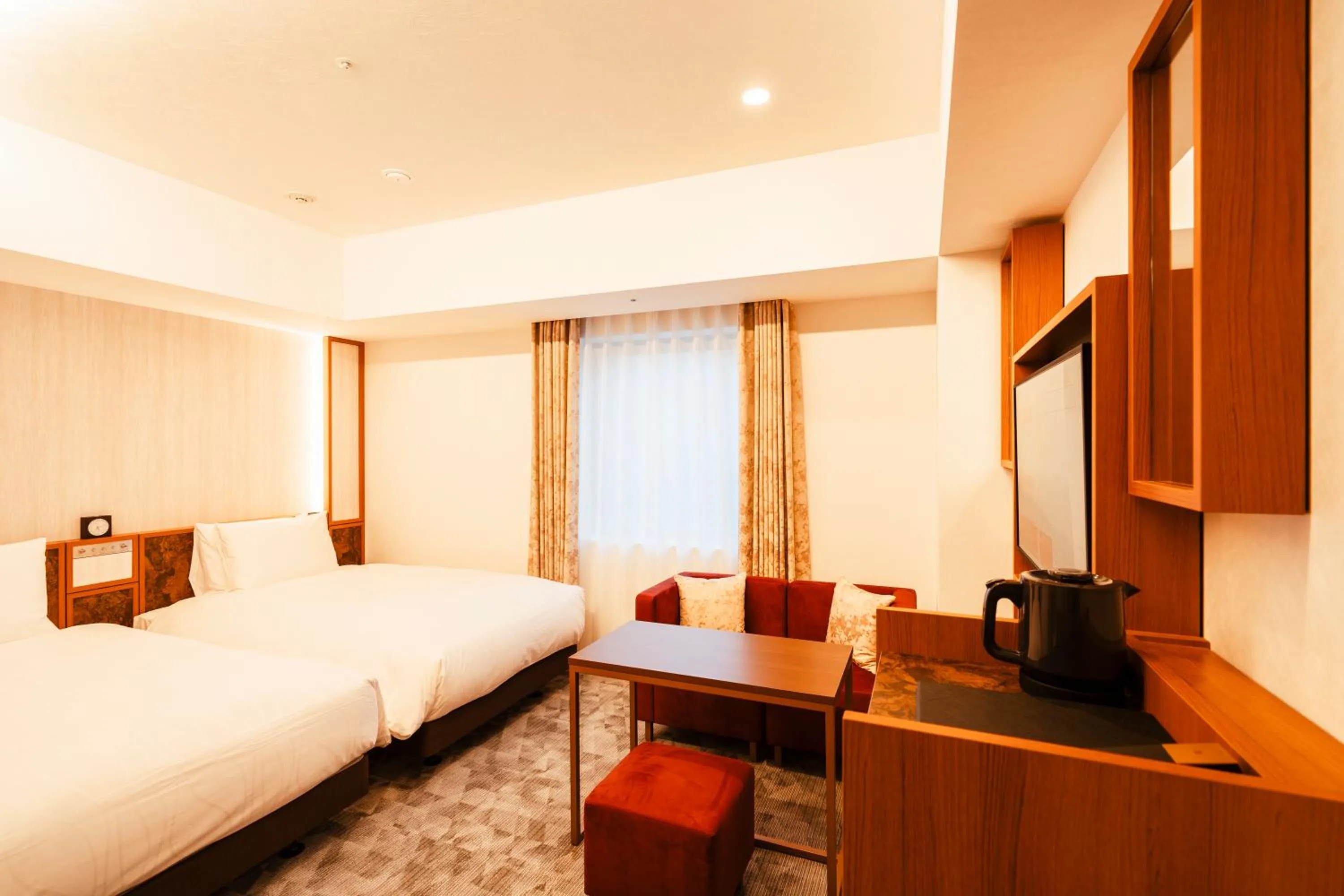 (City View) Universal Twin Room - 4F - Disability Access - Non-Smoking in Keisei Richmond Hotel Tokyo Oshiage