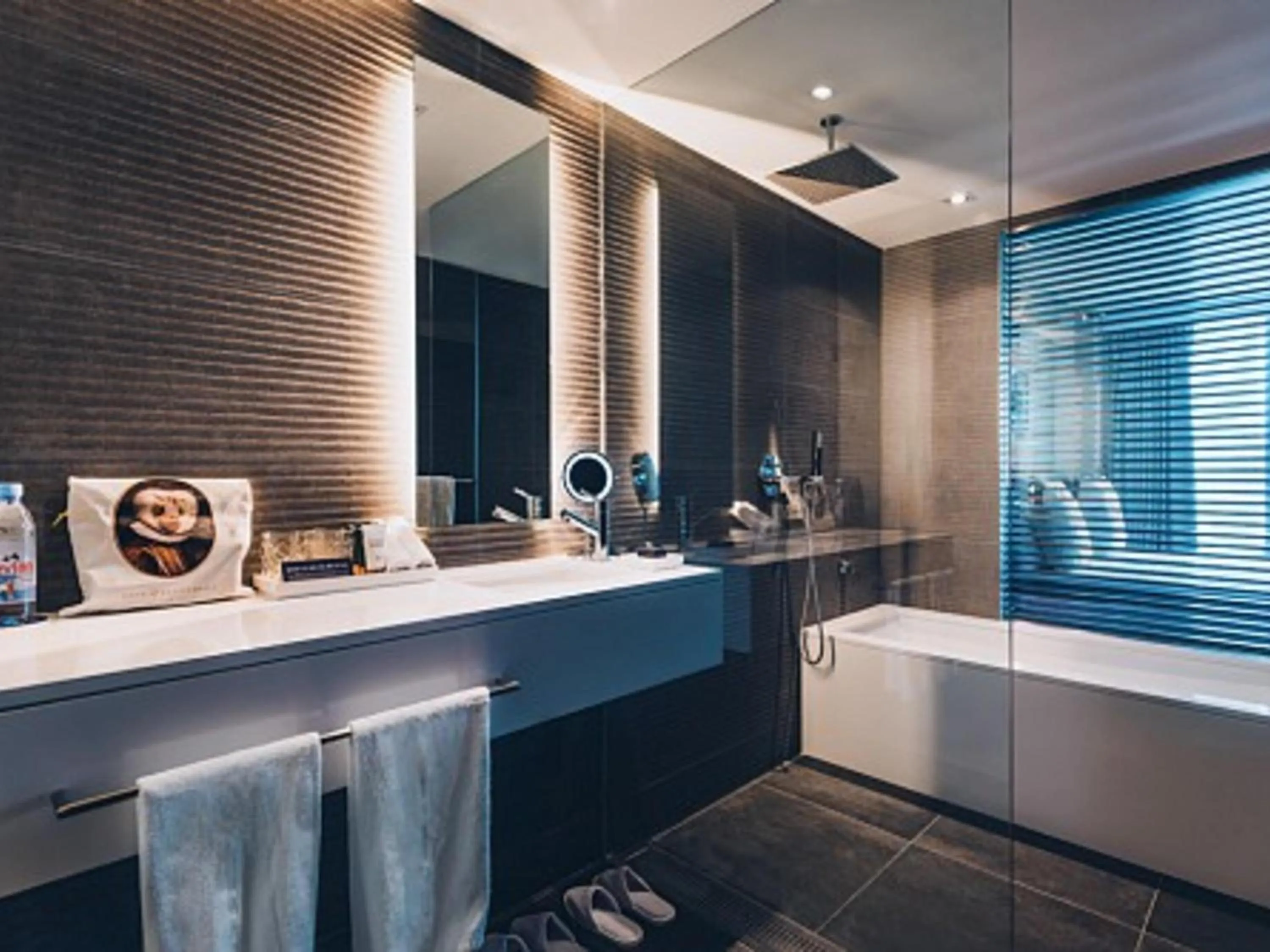 Deluxe King Suite in SLS Buenos Aires Puerto Madero